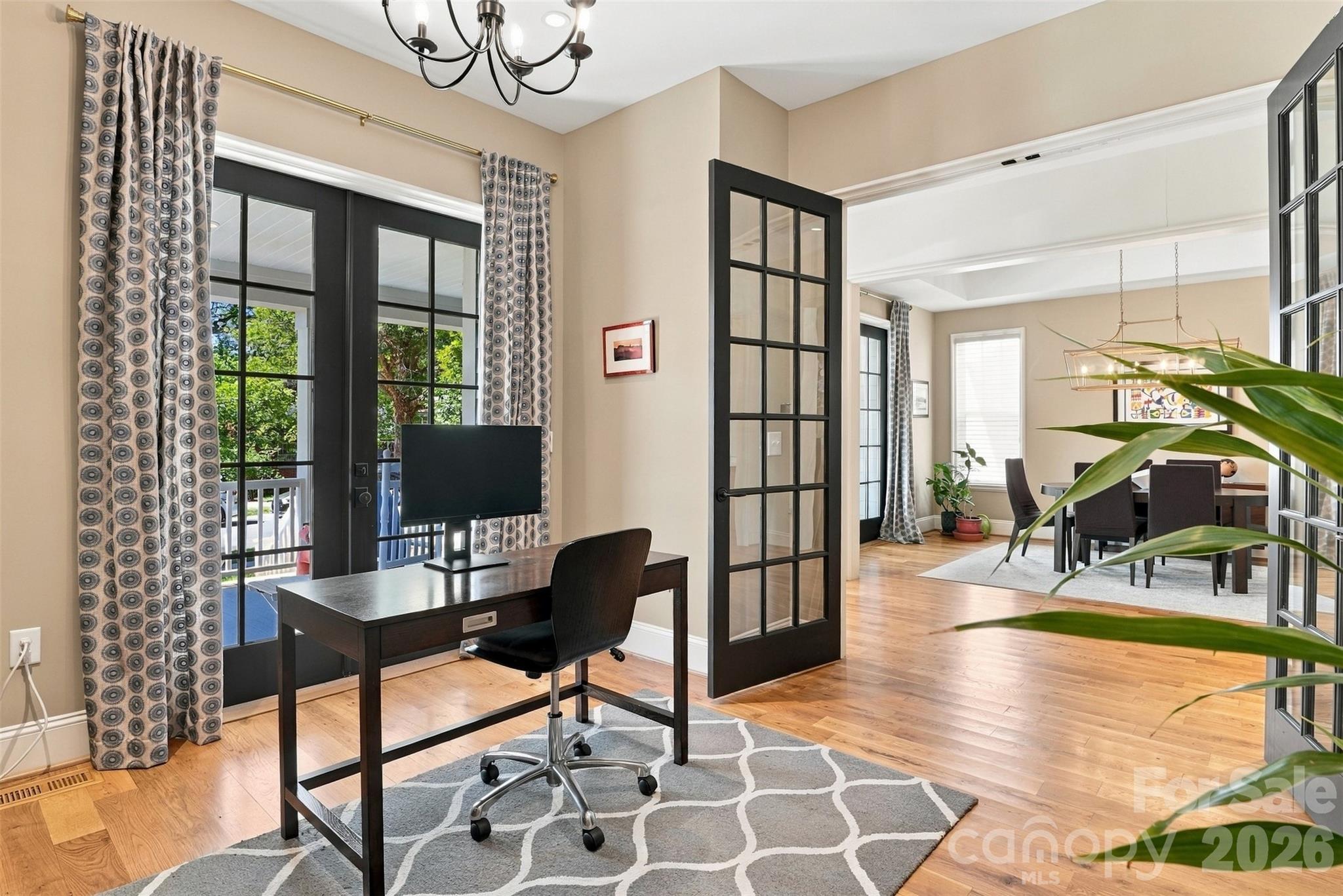 2649 Chesterfield Avenue — Charlotte