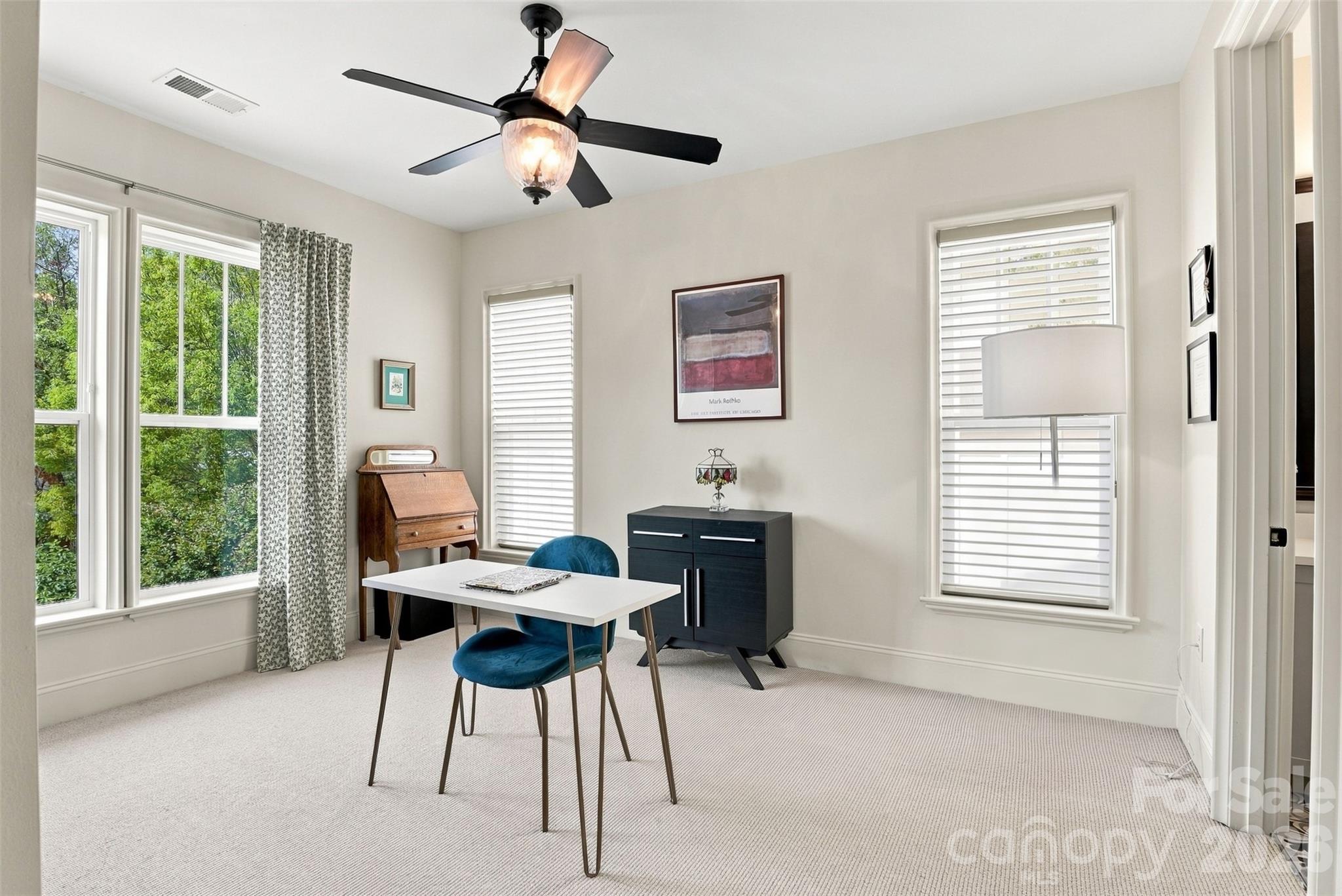 2649 Chesterfield Avenue — Charlotte