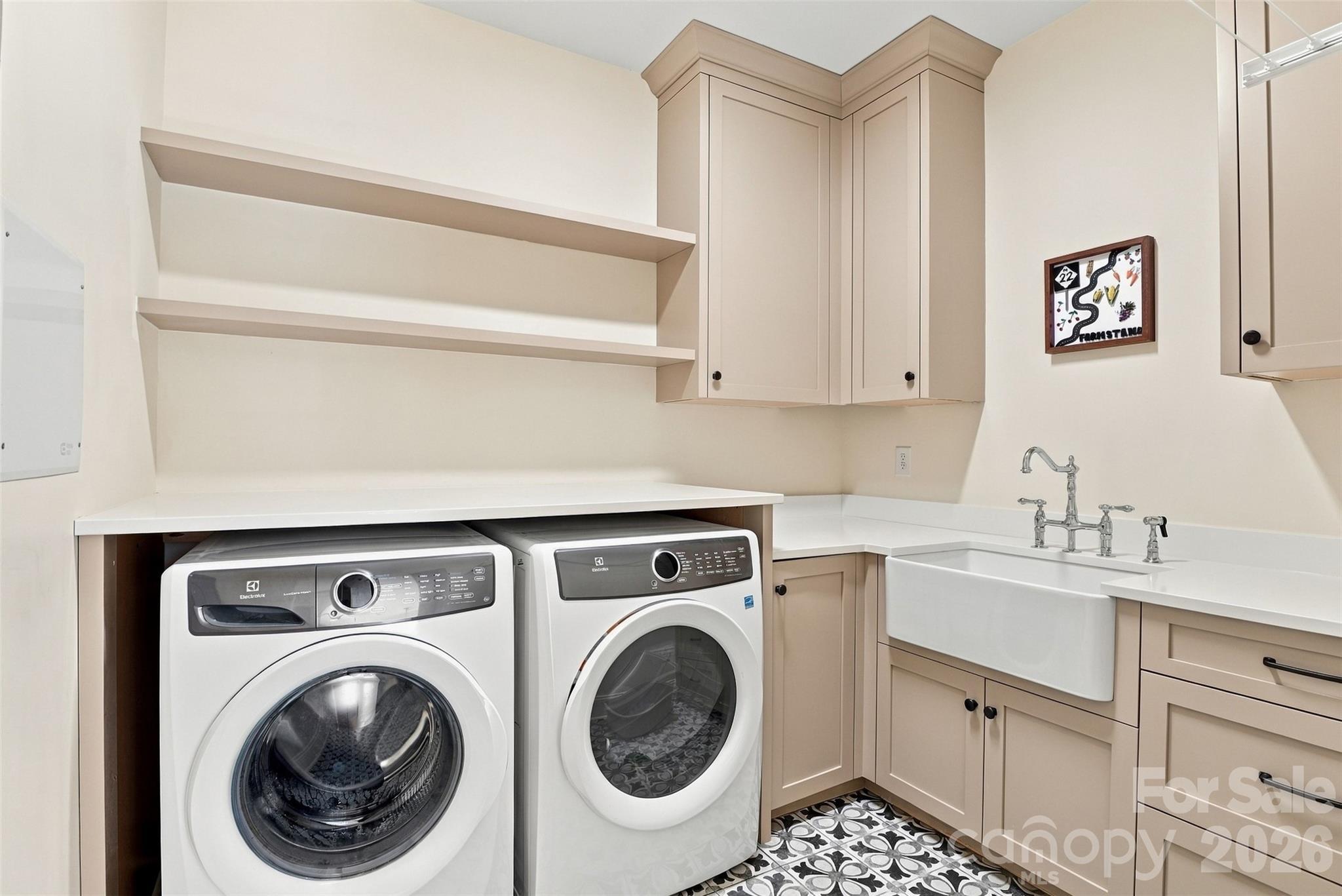 2649 Chesterfield Avenue — Charlotte