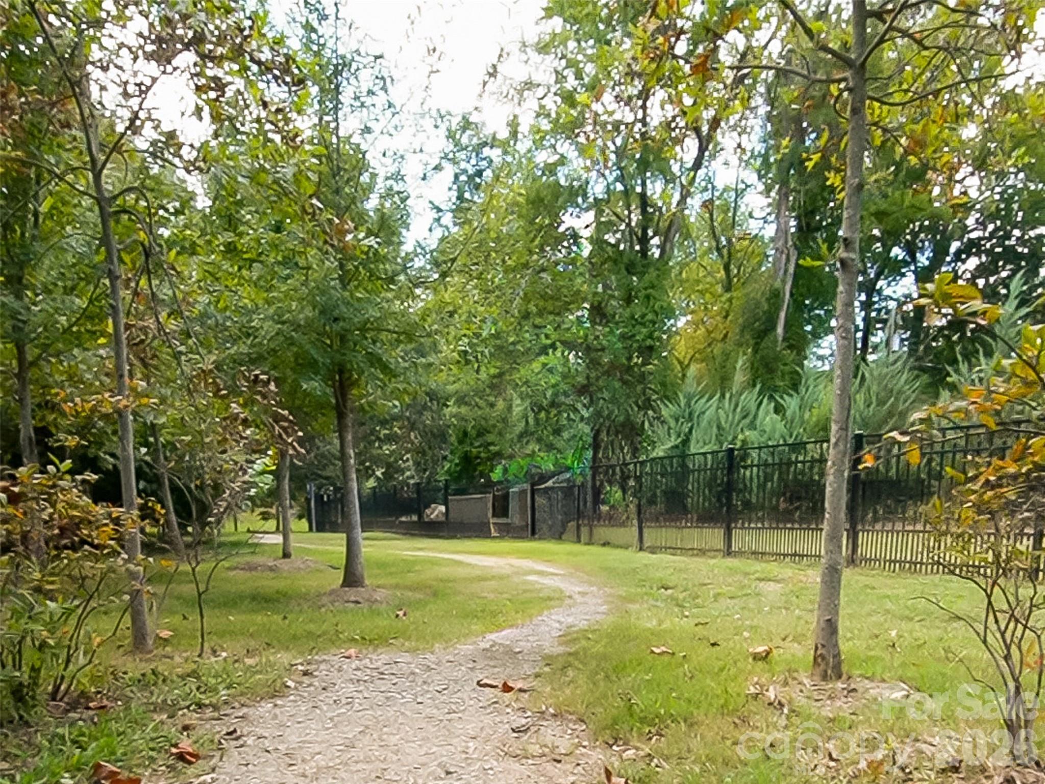 2649 Chesterfield Avenue — Charlotte
