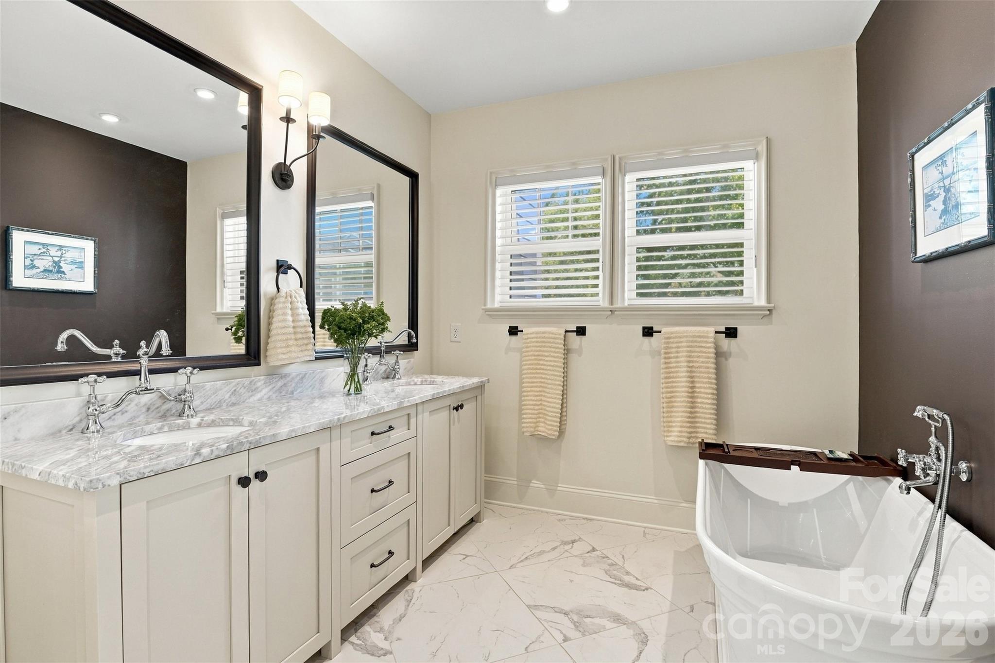 2649 Chesterfield Avenue — Charlotte