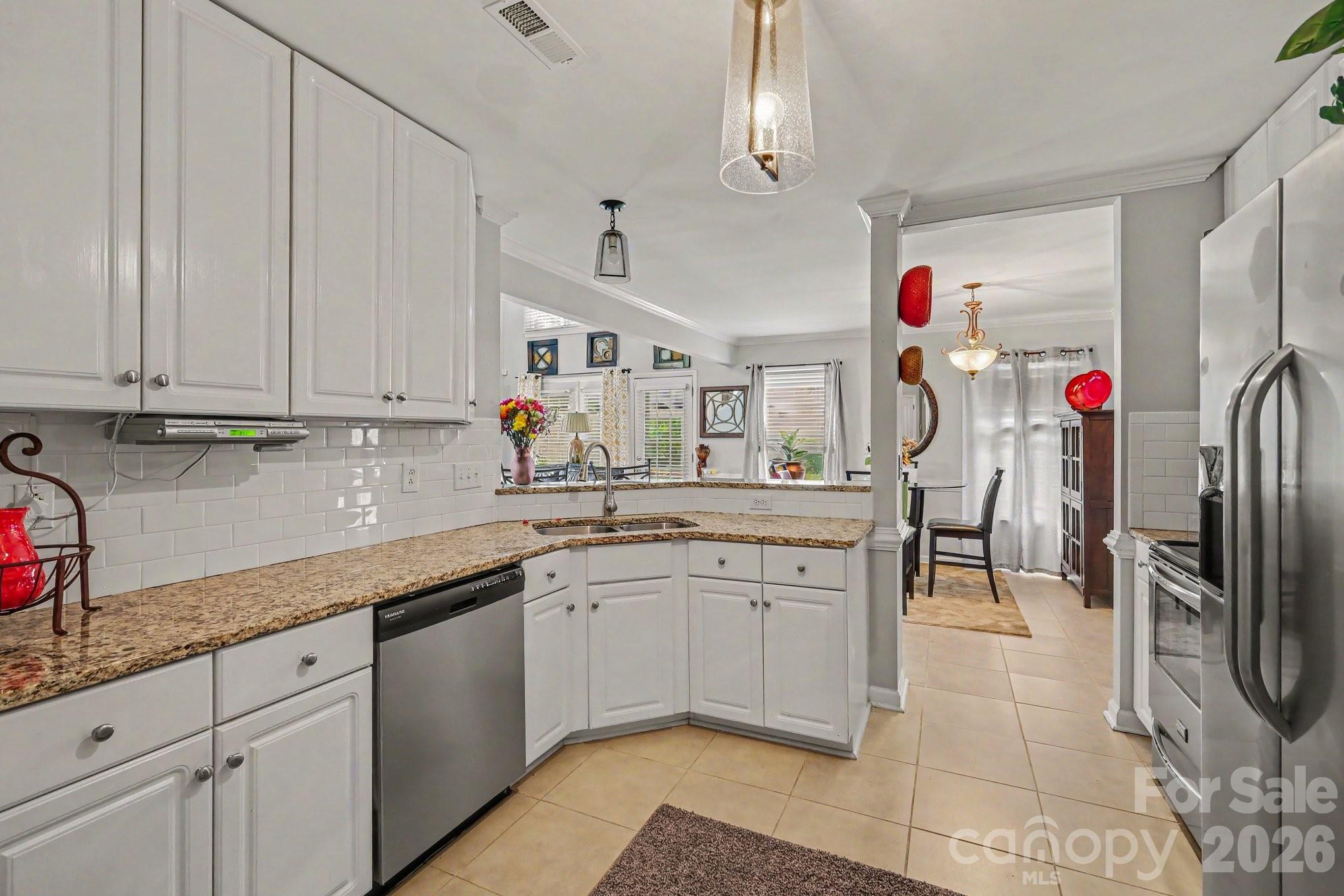 8609 Fox Chase Lane — Charlotte