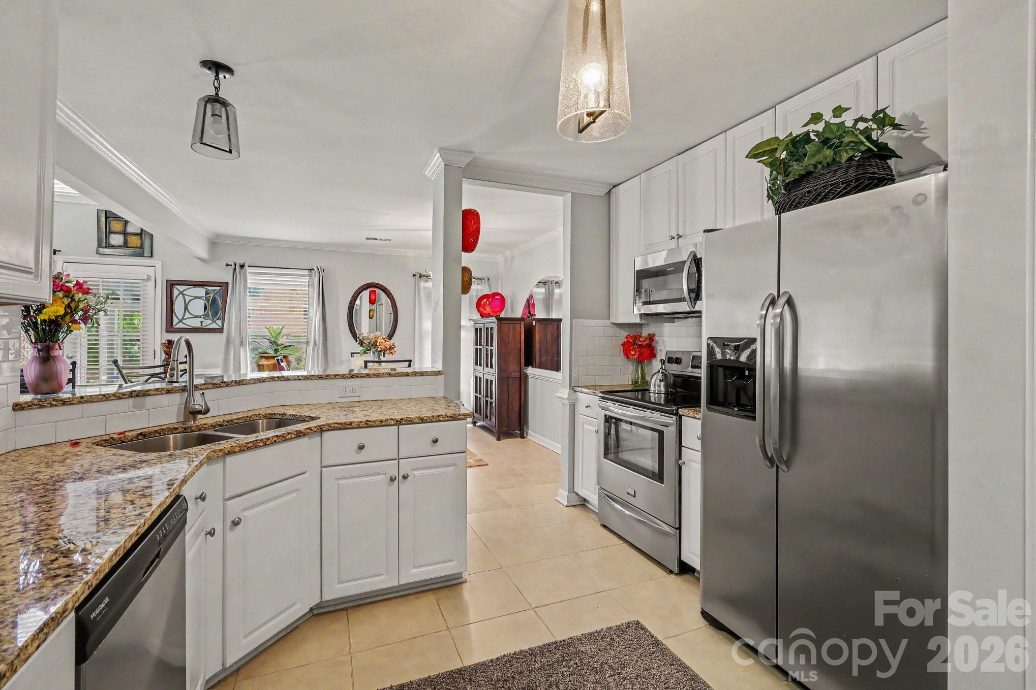 8609 Fox Chase Lane — Charlotte