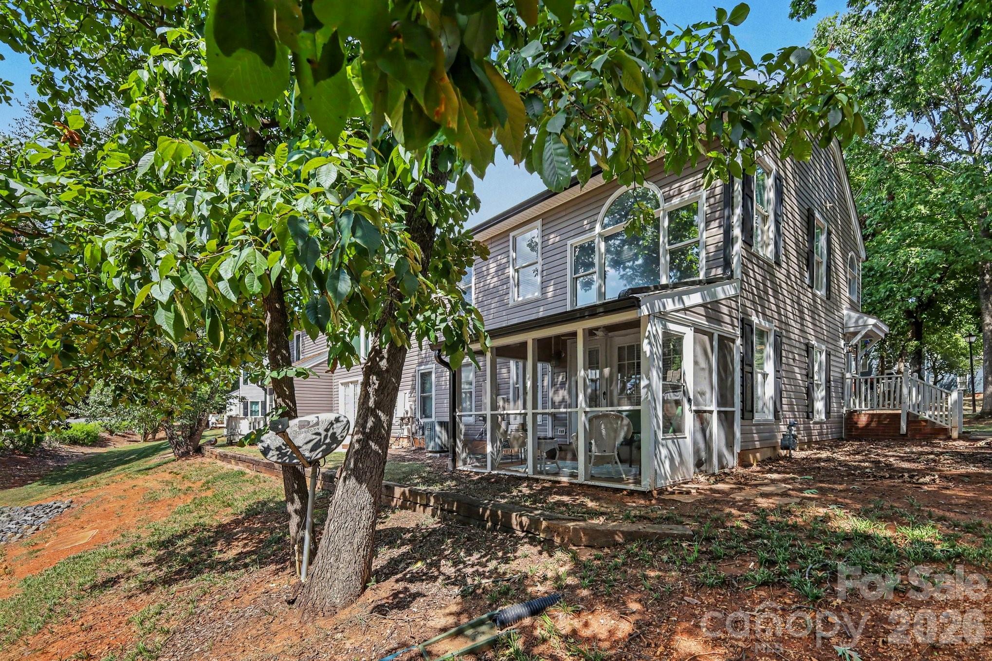 8609 Fox Chase Lane — Charlotte