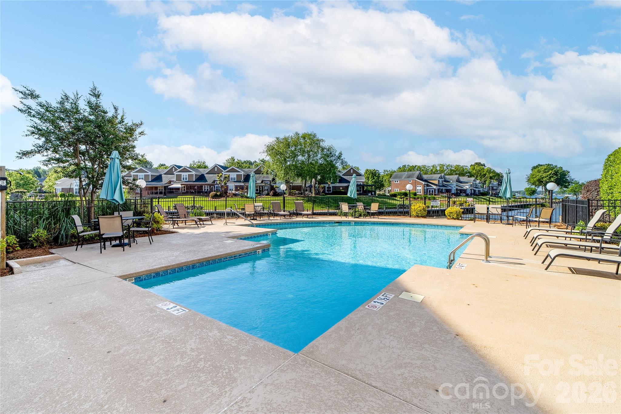 18619 Harborside Drive — Cornelius