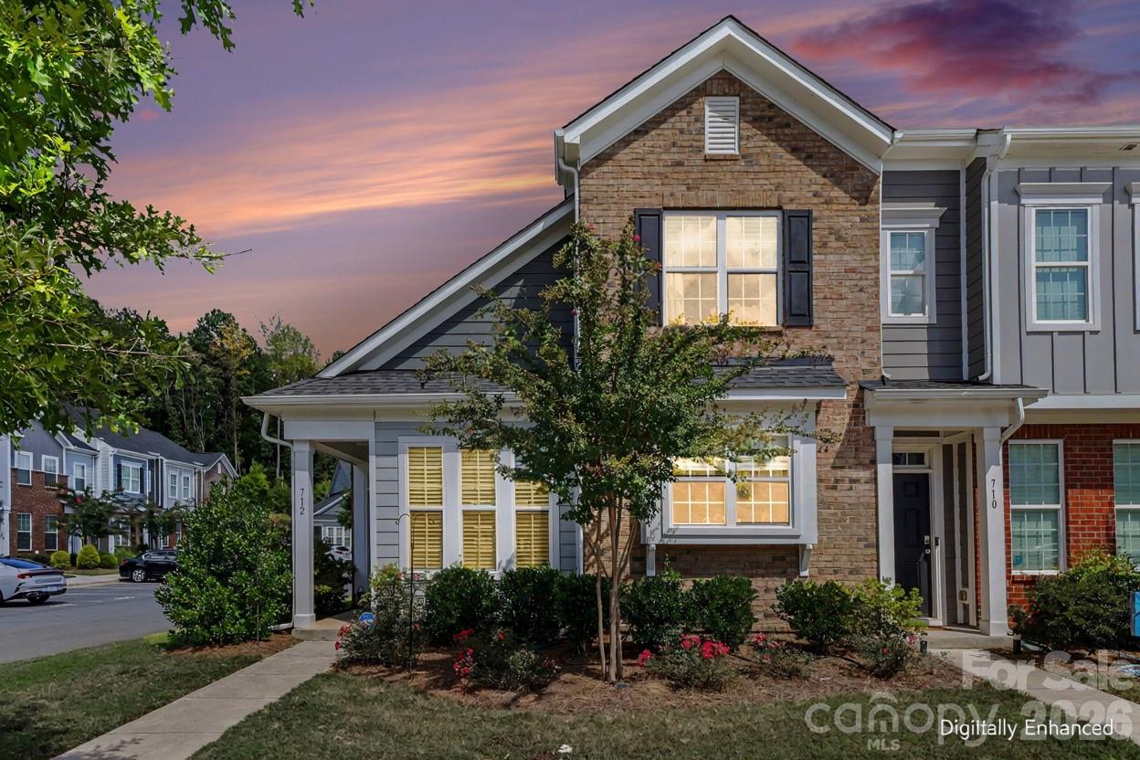 712 Henderson Valley Way — Belmont