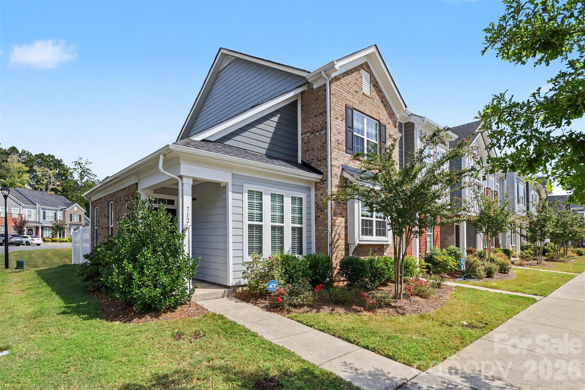 712 Henderson Valley Way — Belmont