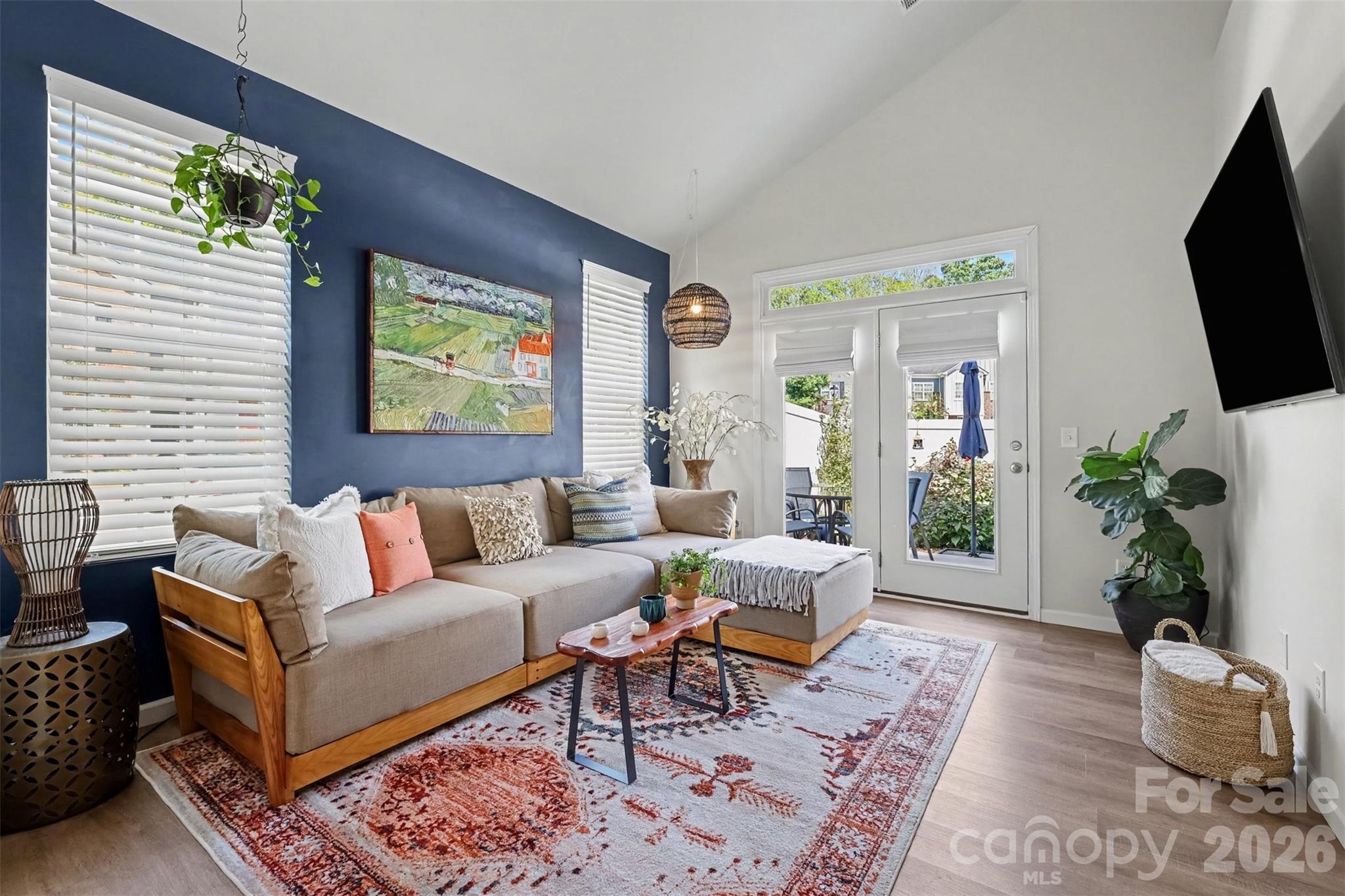 712 Henderson Valley Way — Belmont