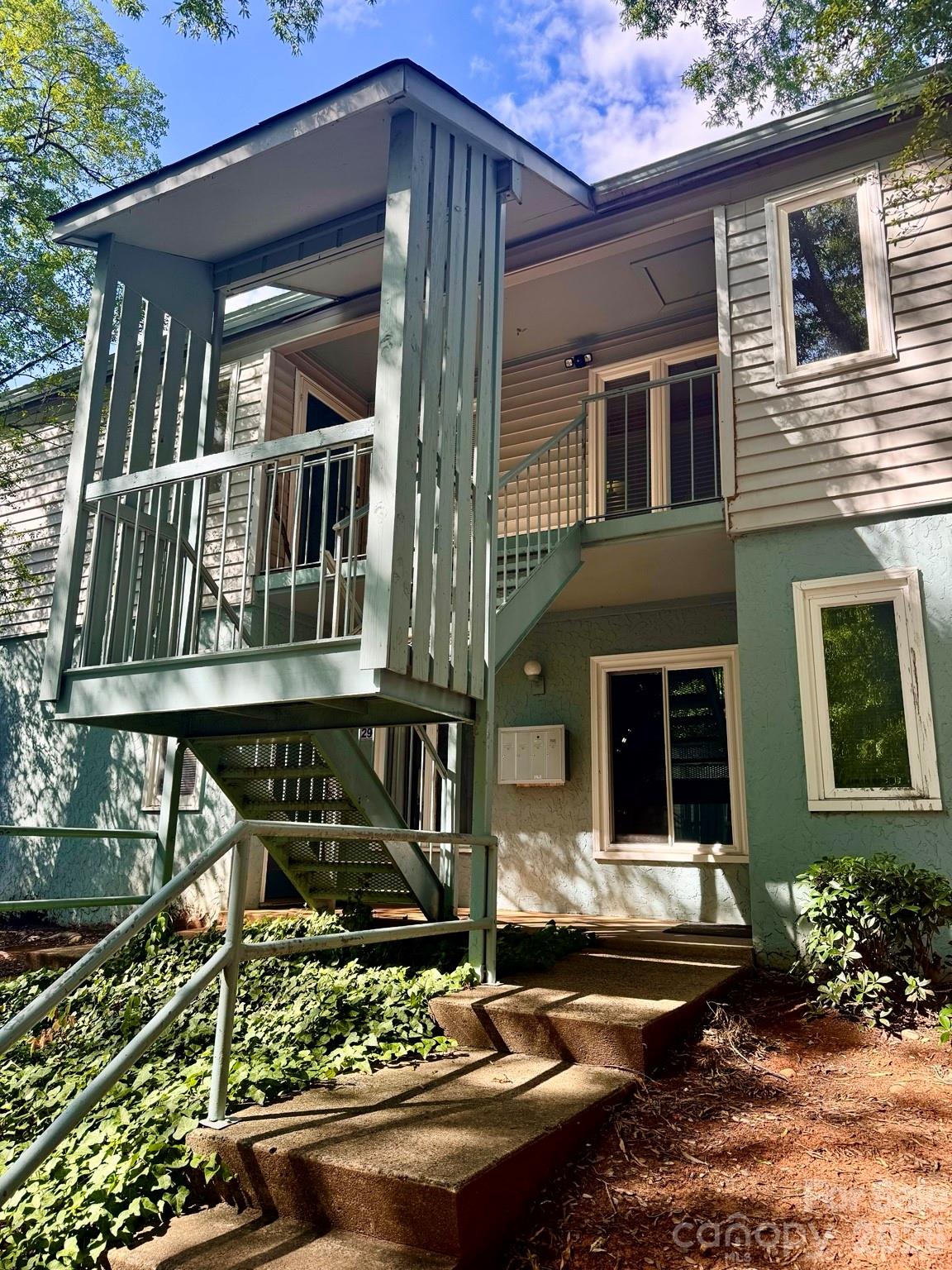 1905 Meadowlark Lane #32 — Charlotte