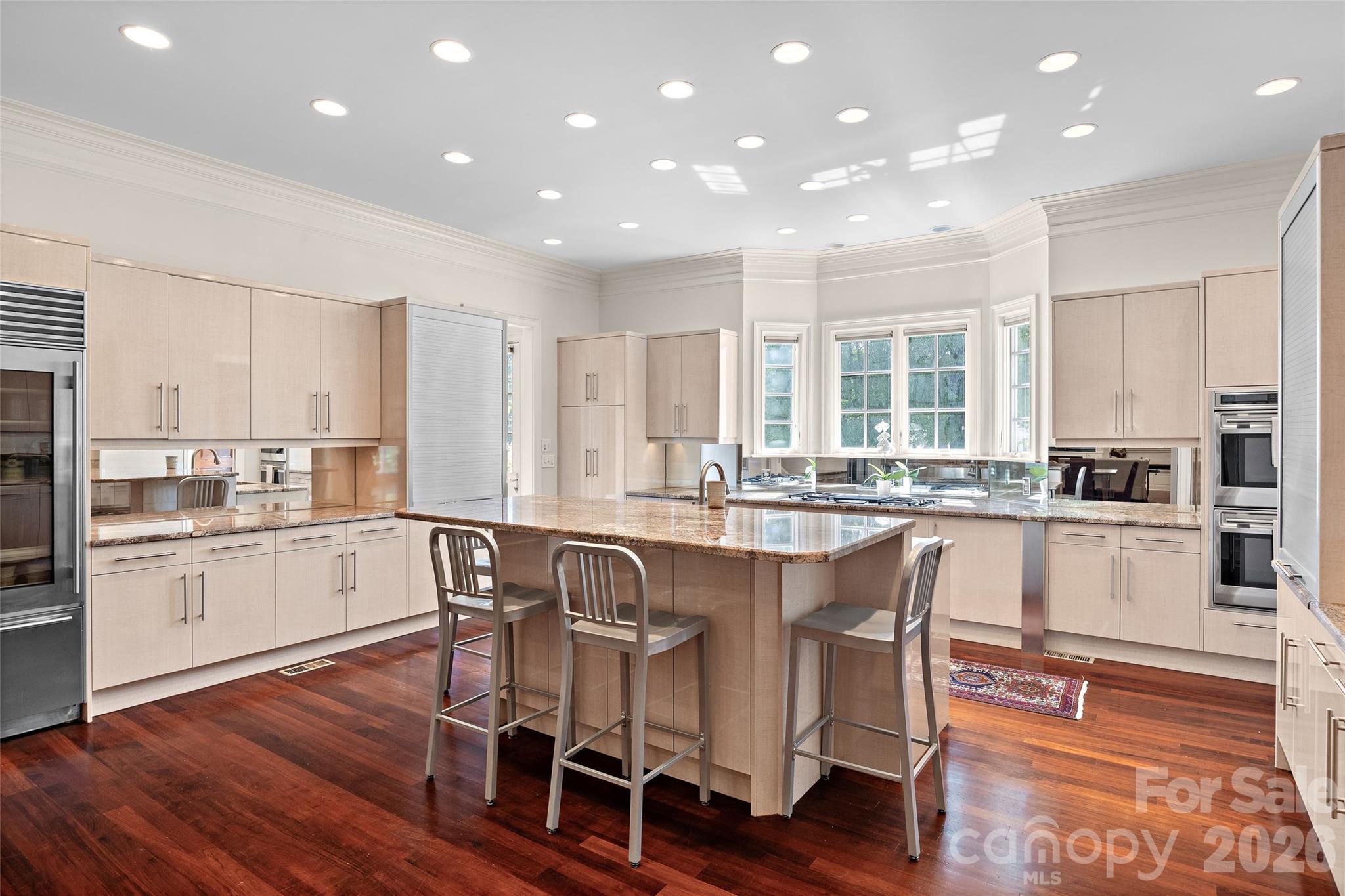 925 Harvard Place — Charlotte
