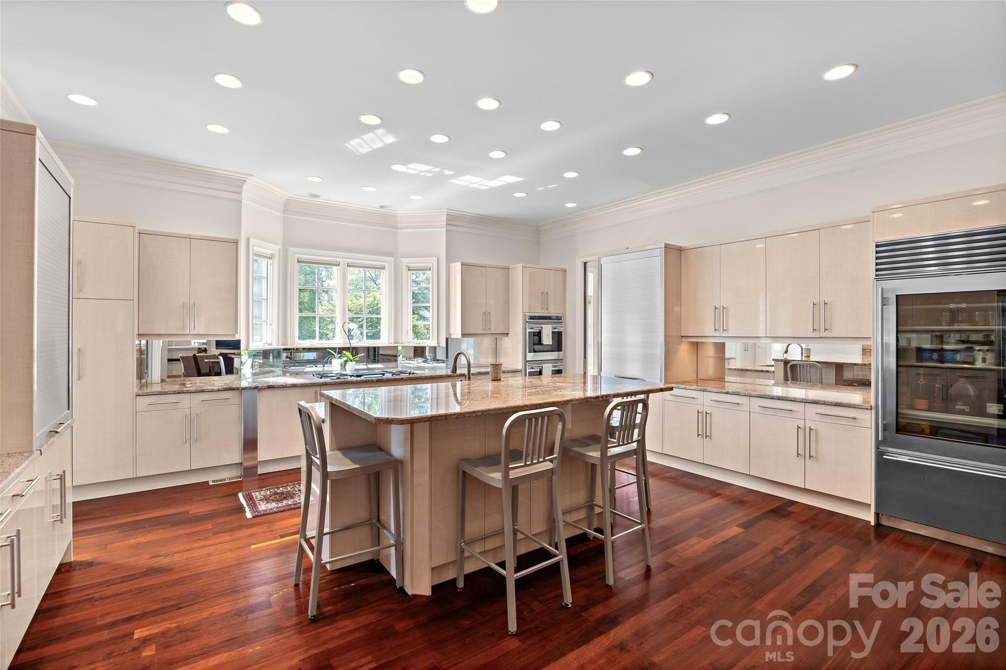 925 Harvard Place — Charlotte