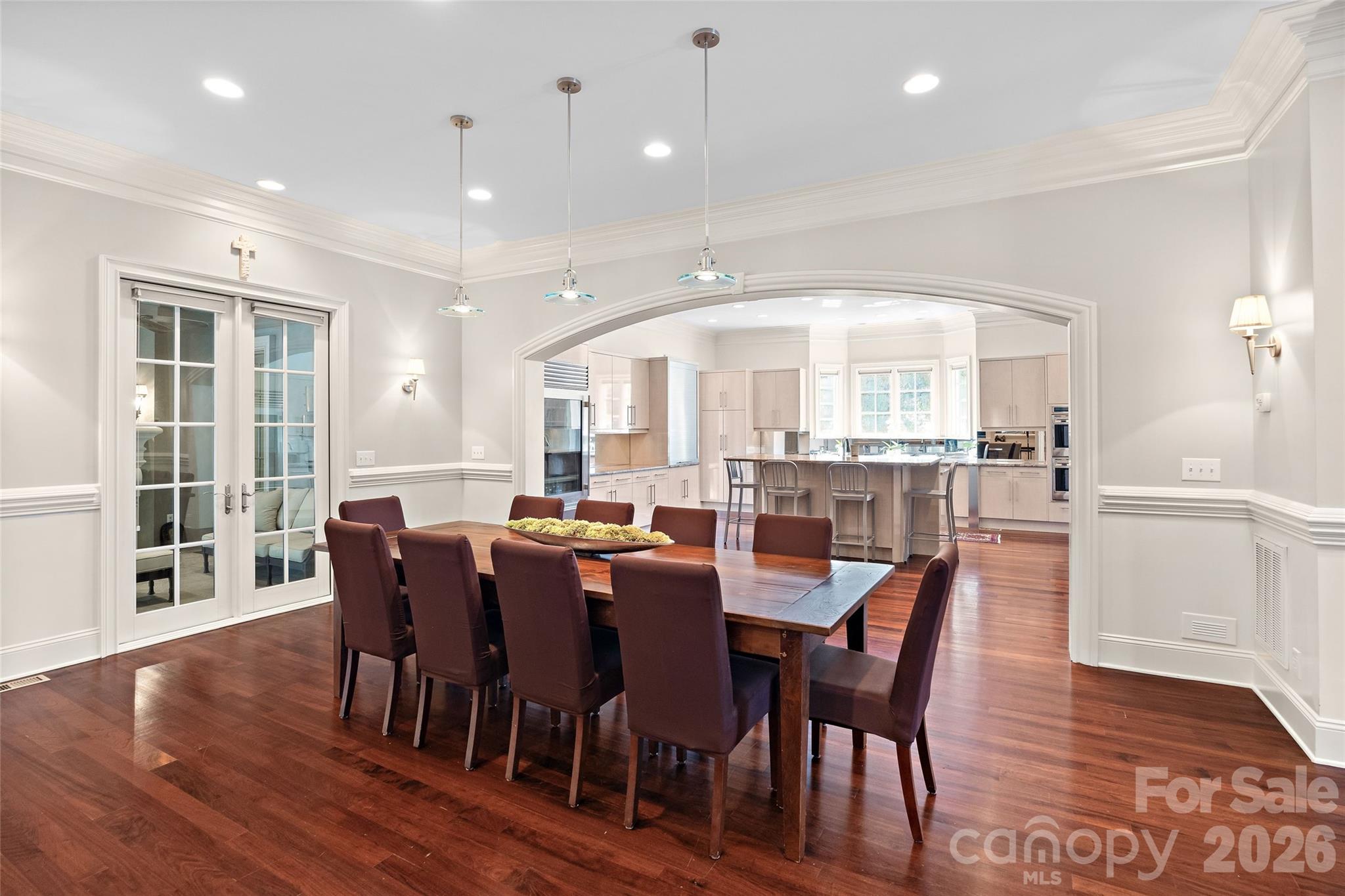 925 Harvard Place — Charlotte