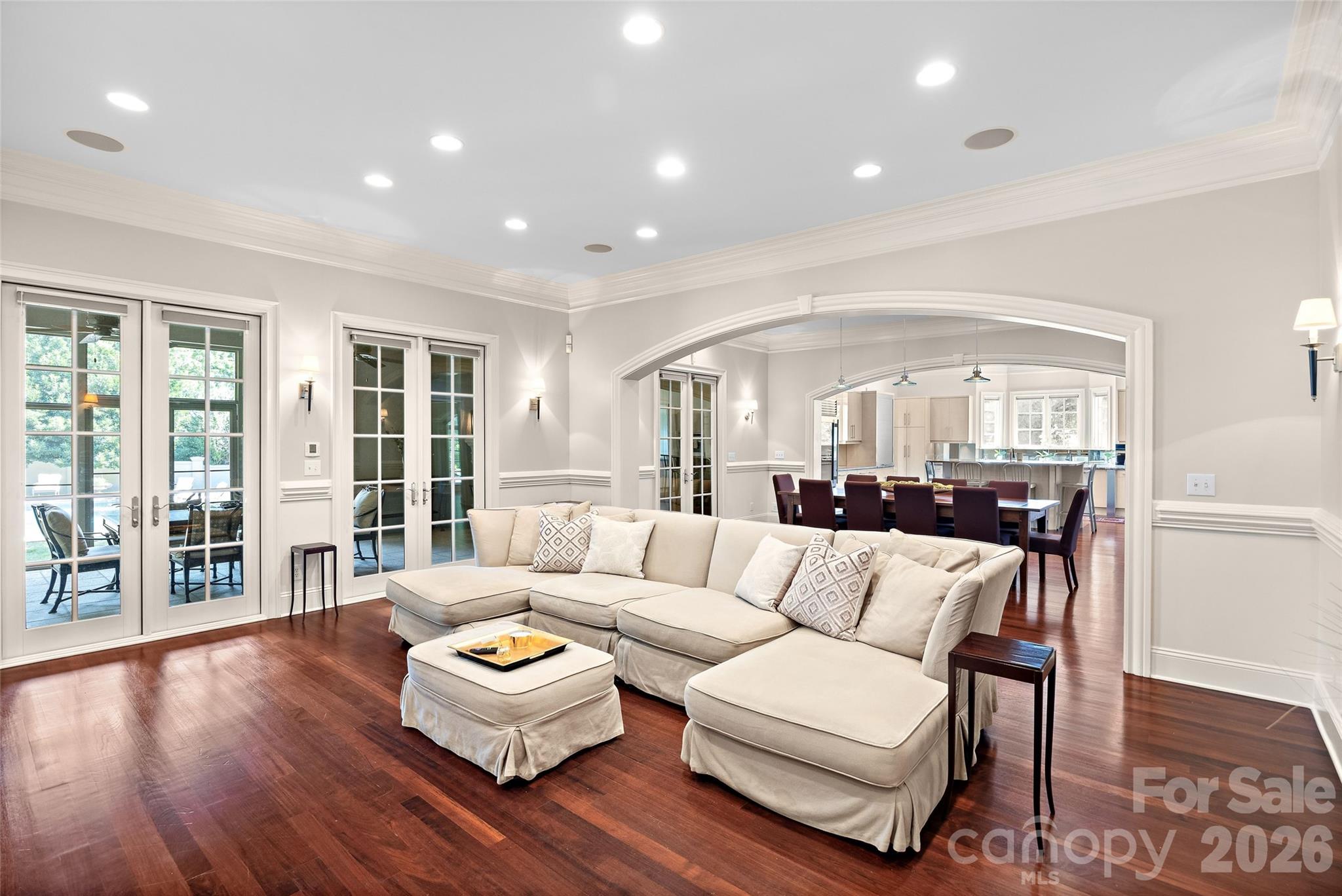 925 Harvard Place — Charlotte