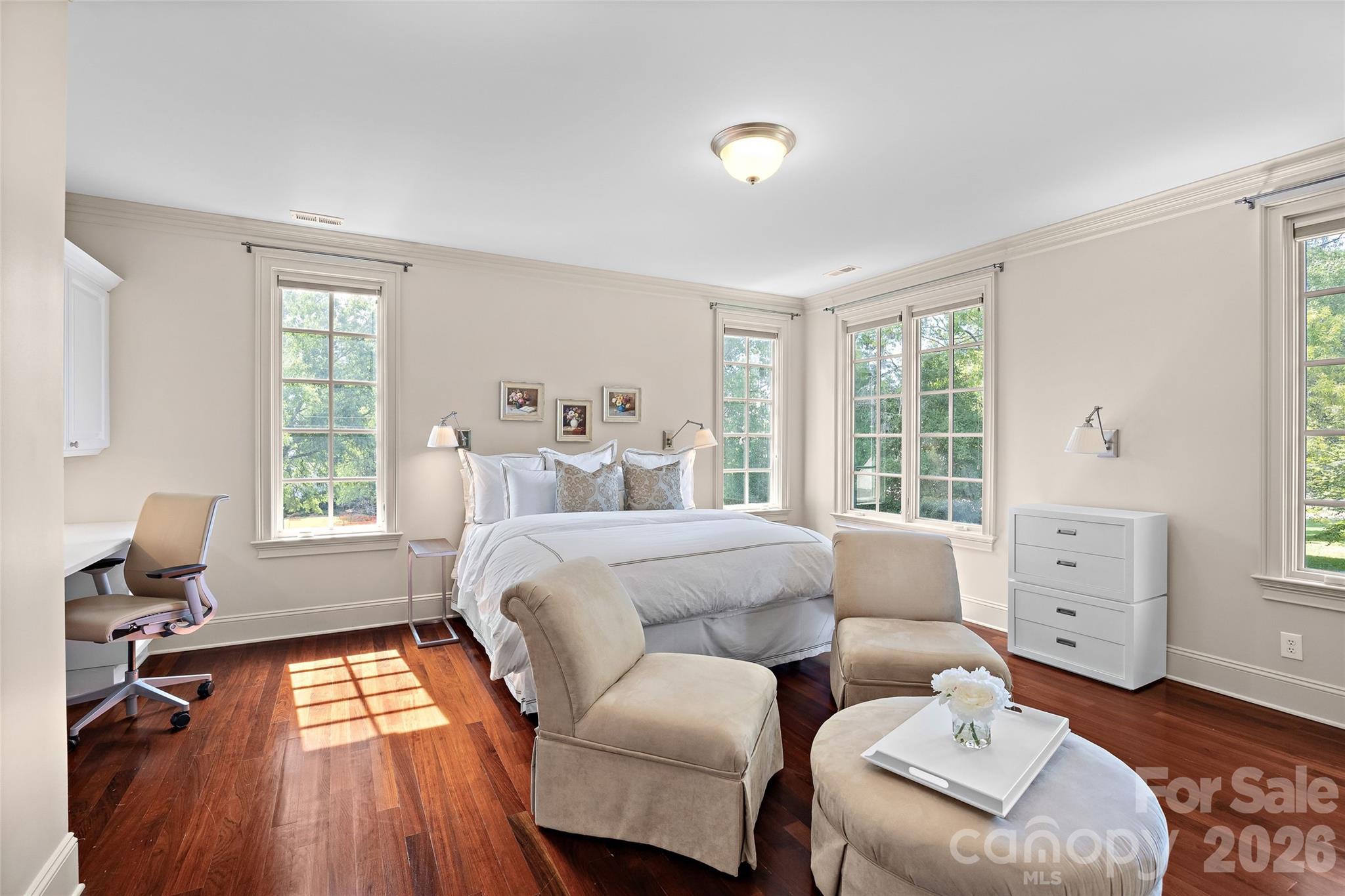 925 Harvard Place — Charlotte
