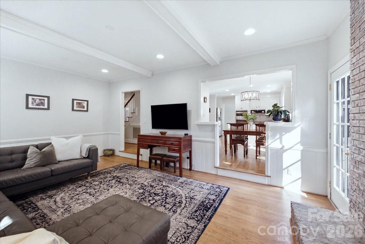 10141 Hanover Glen Road — Charlotte