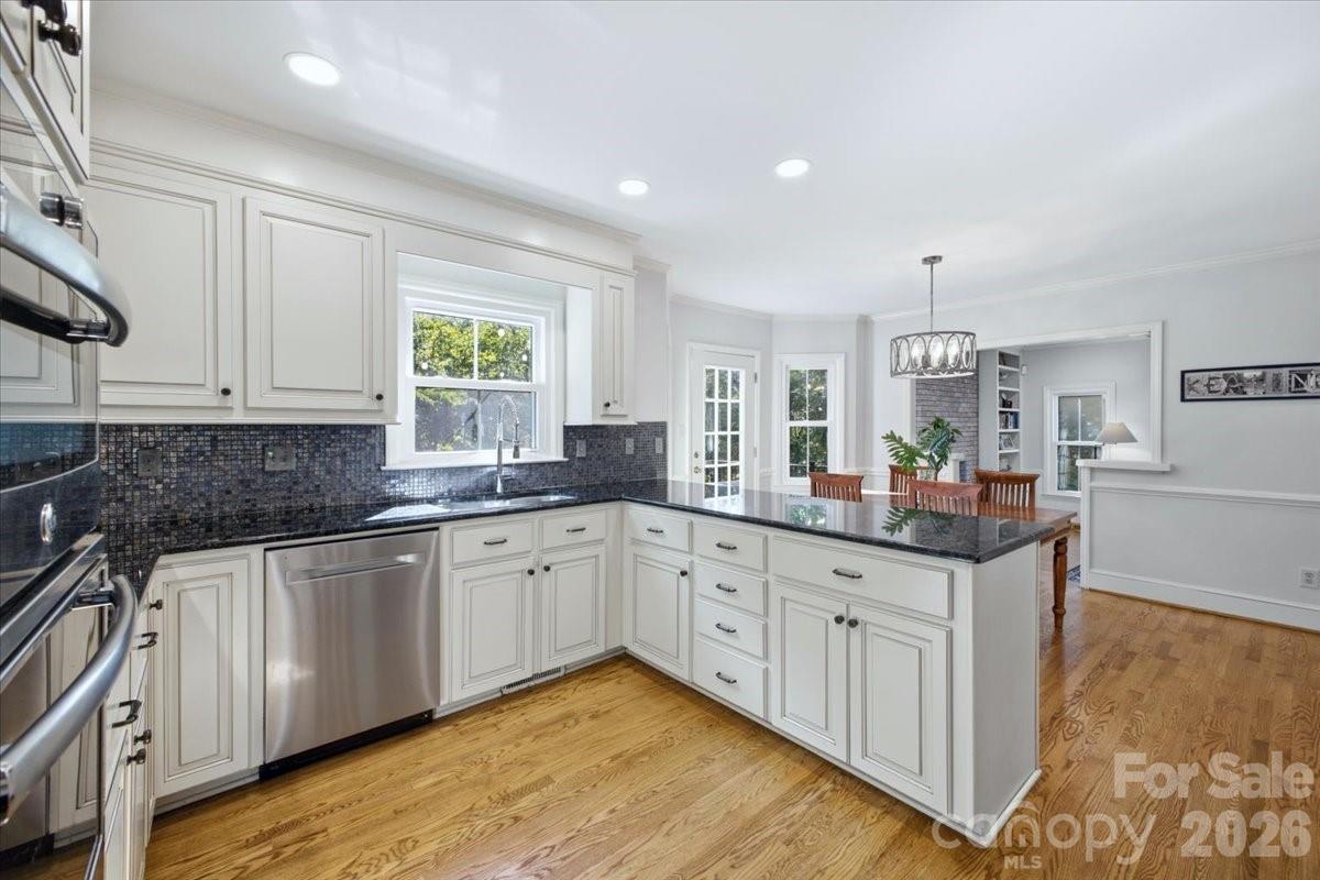10141 Hanover Glen Road — Charlotte