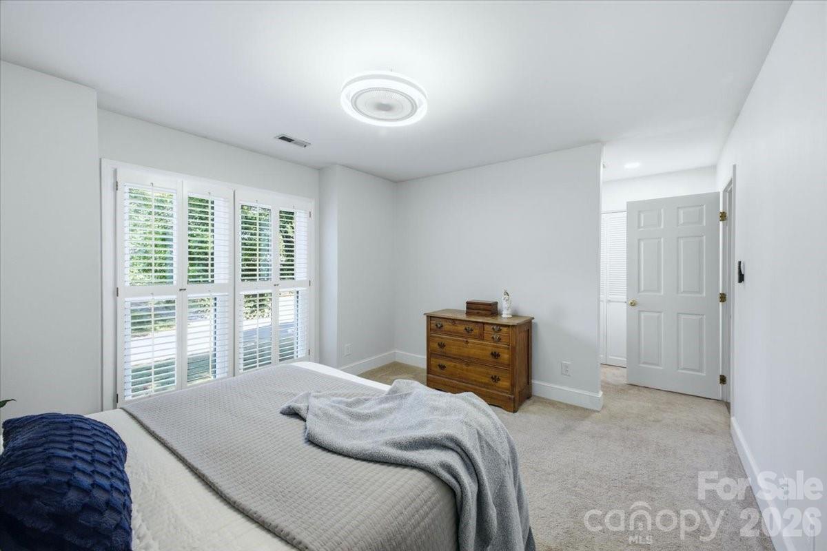 10141 Hanover Glen Road — Charlotte