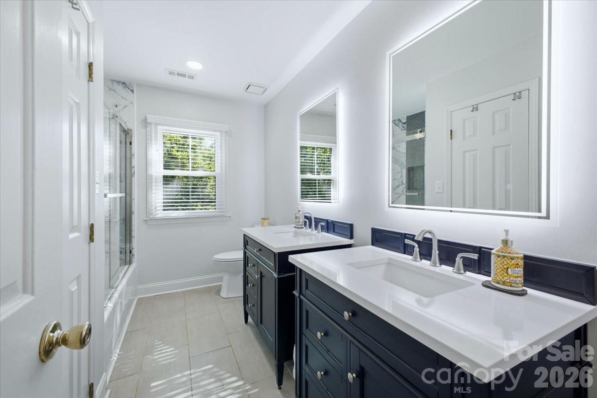 10141 Hanover Glen Road — Charlotte