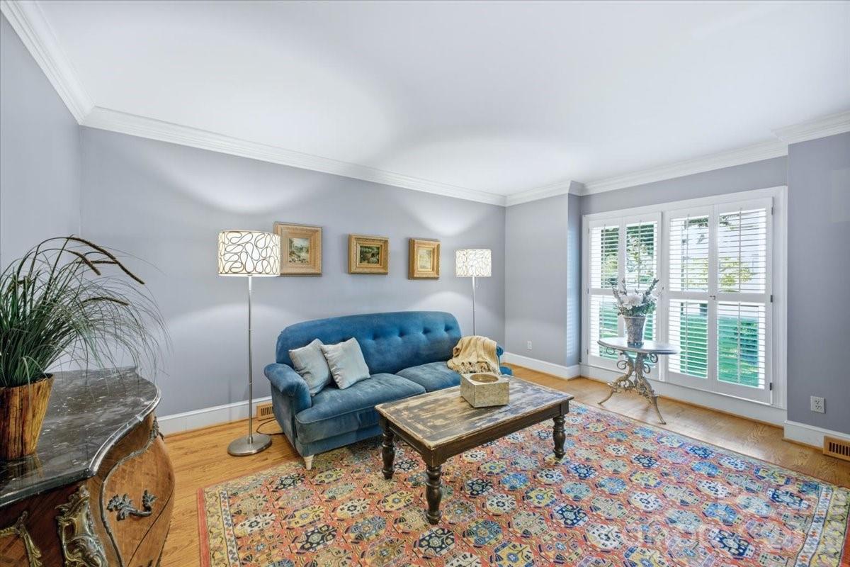 10141 Hanover Glen Road — Charlotte