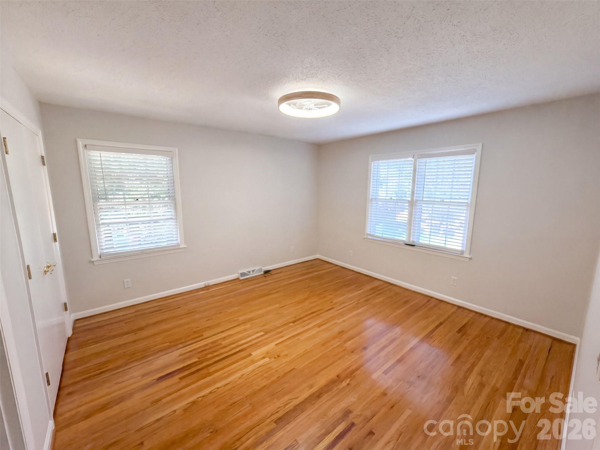 1030 Mclaughlin Drive — Charlotte