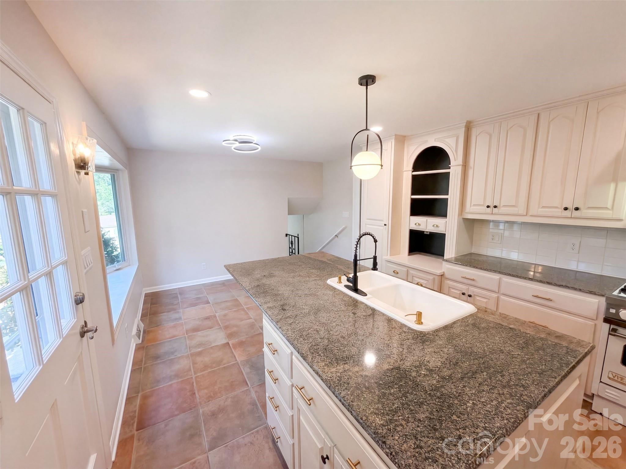 1030 Mclaughlin Drive — Charlotte