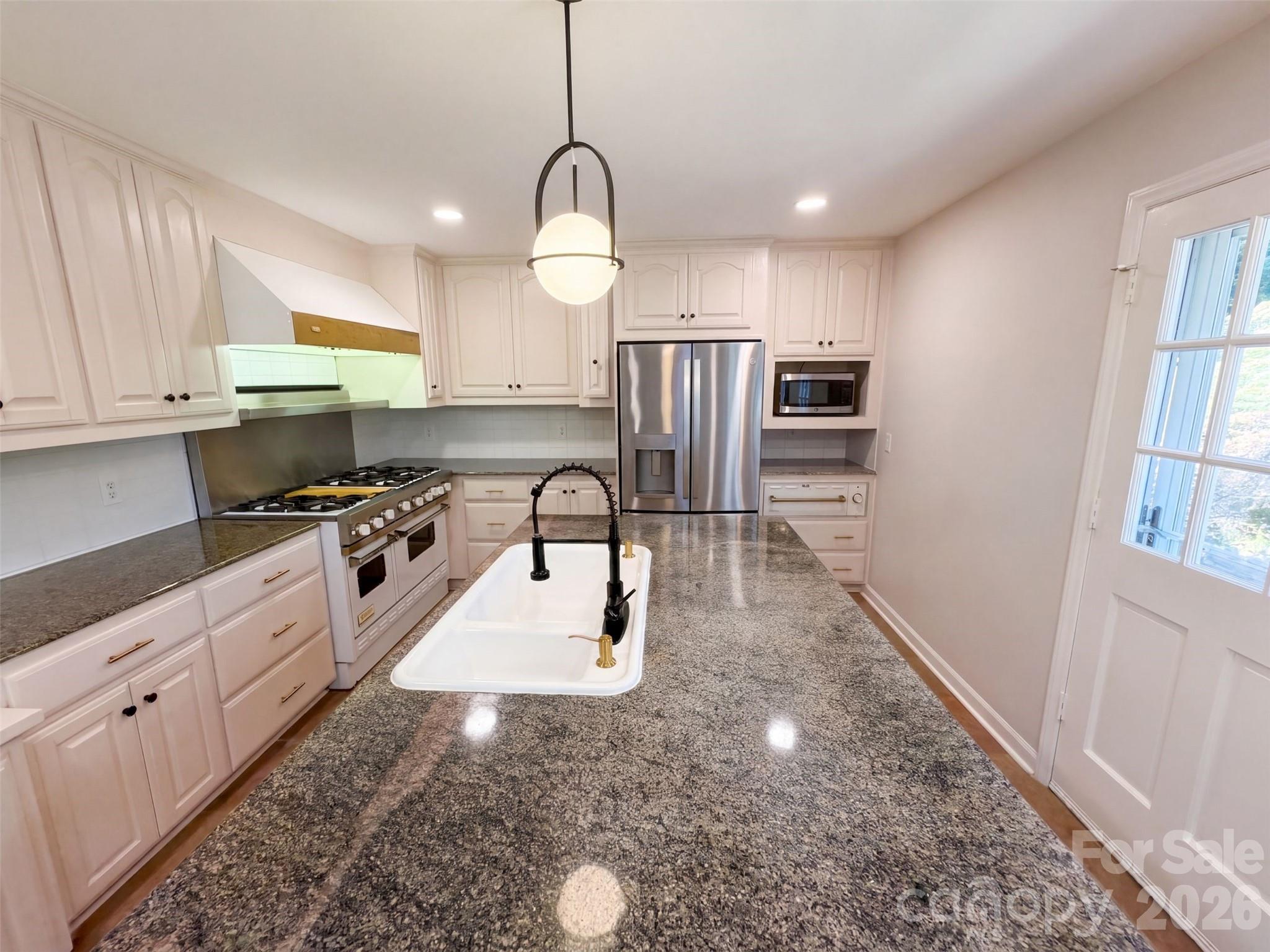 1030 Mclaughlin Drive — Charlotte