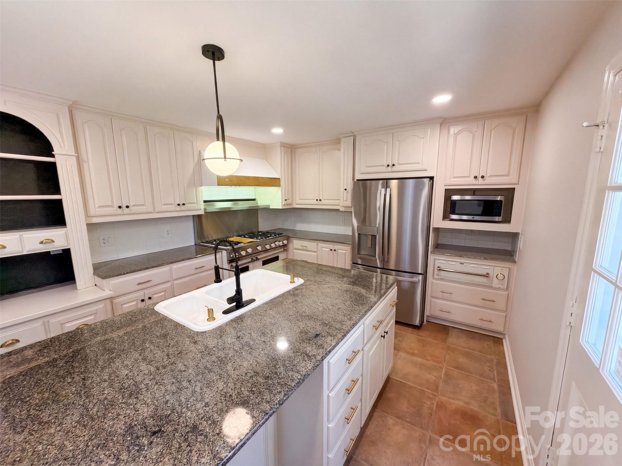 1030 Mclaughlin Drive — Charlotte