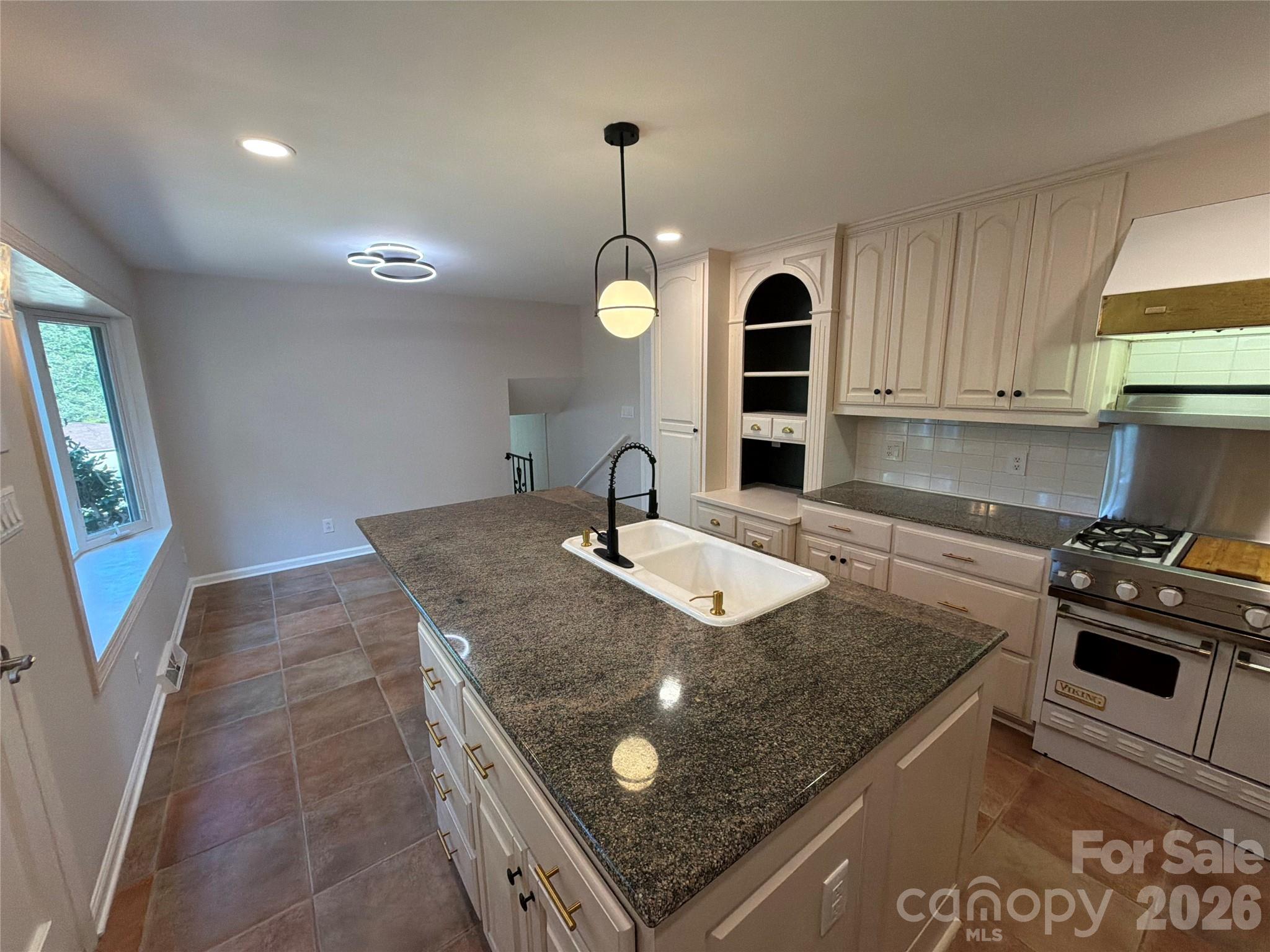 1030 Mclaughlin Drive — Charlotte