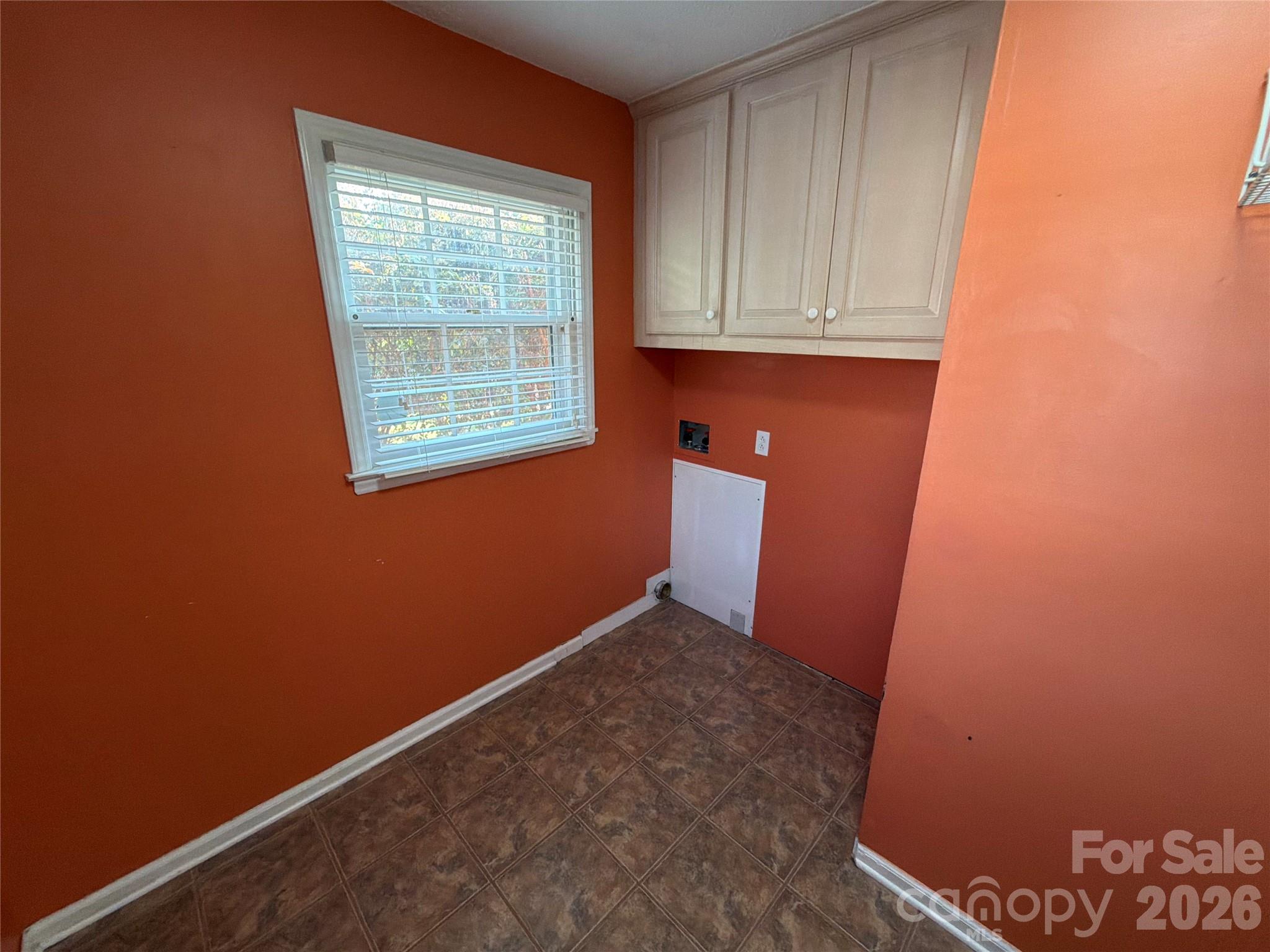 1030 Mclaughlin Drive — Charlotte
