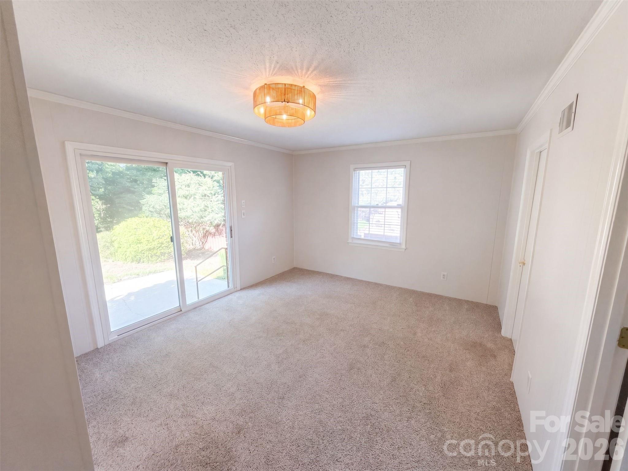 1030 Mclaughlin Drive — Charlotte
