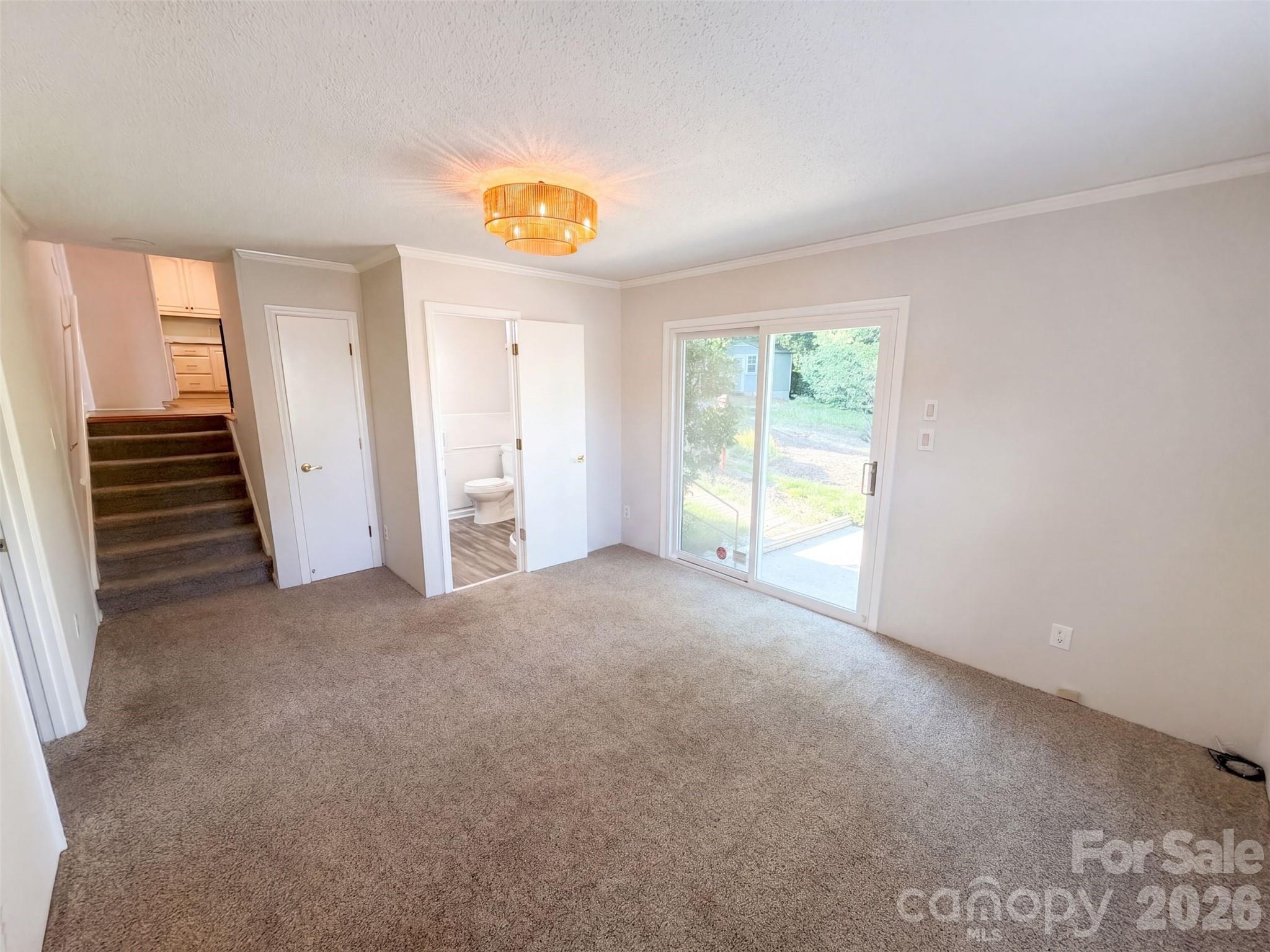 1030 Mclaughlin Drive — Charlotte