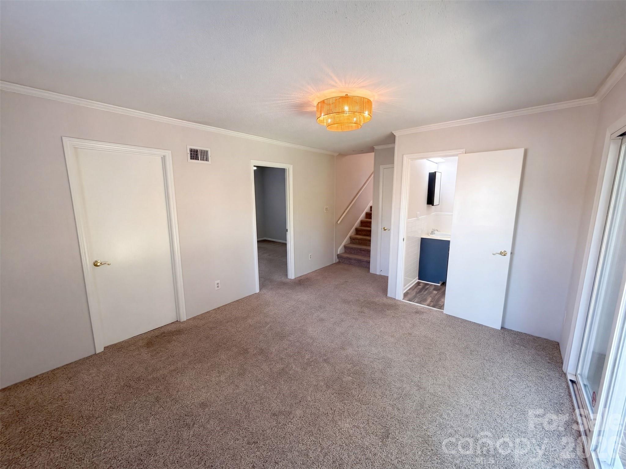 1030 Mclaughlin Drive — Charlotte