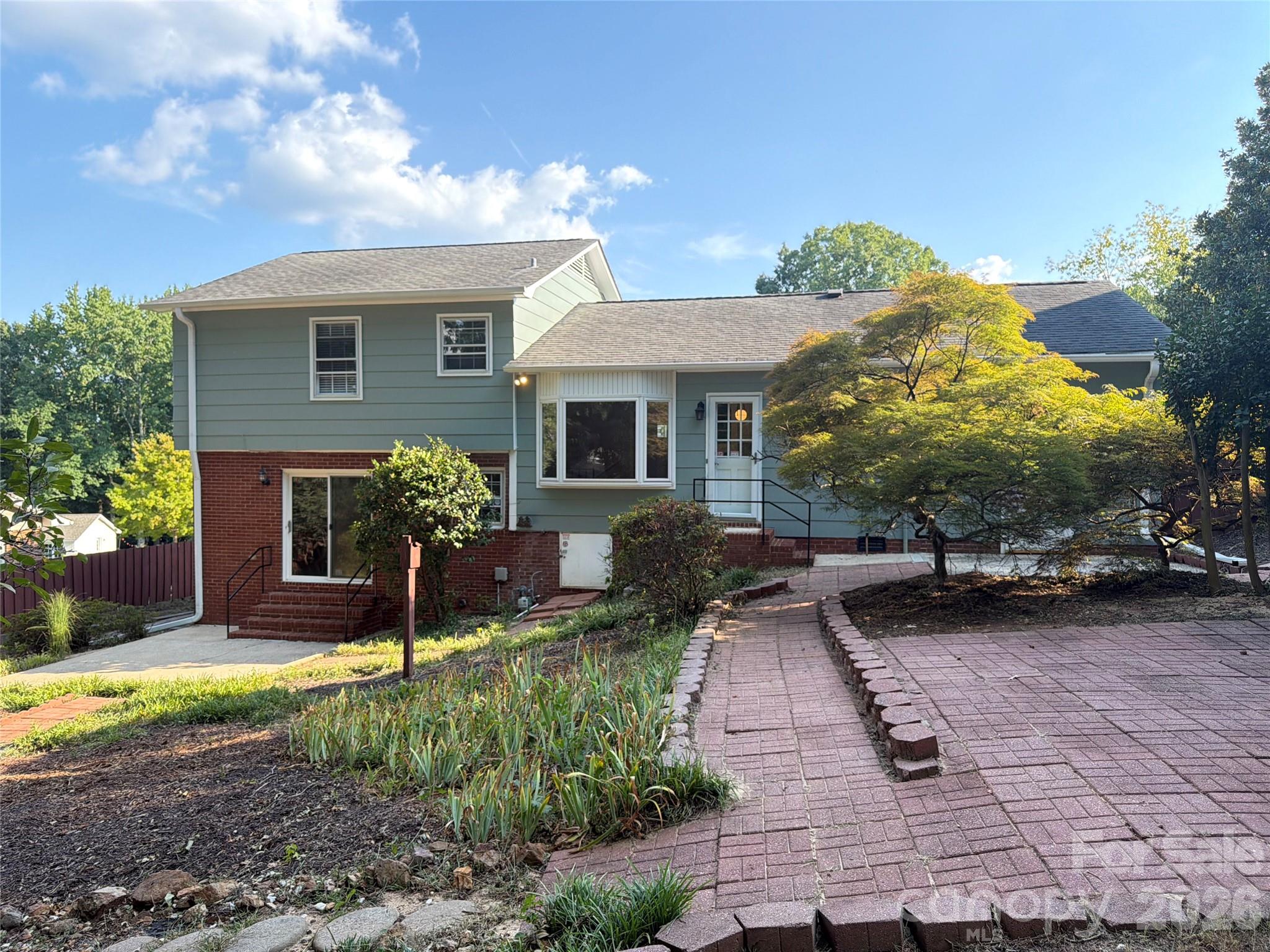 1030 Mclaughlin Drive — Charlotte