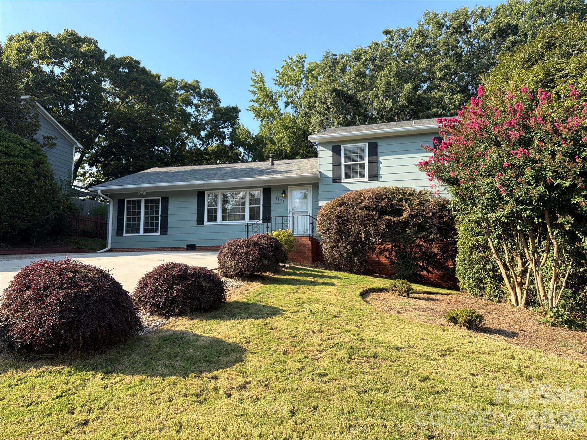 1030 Mclaughlin Drive — Charlotte