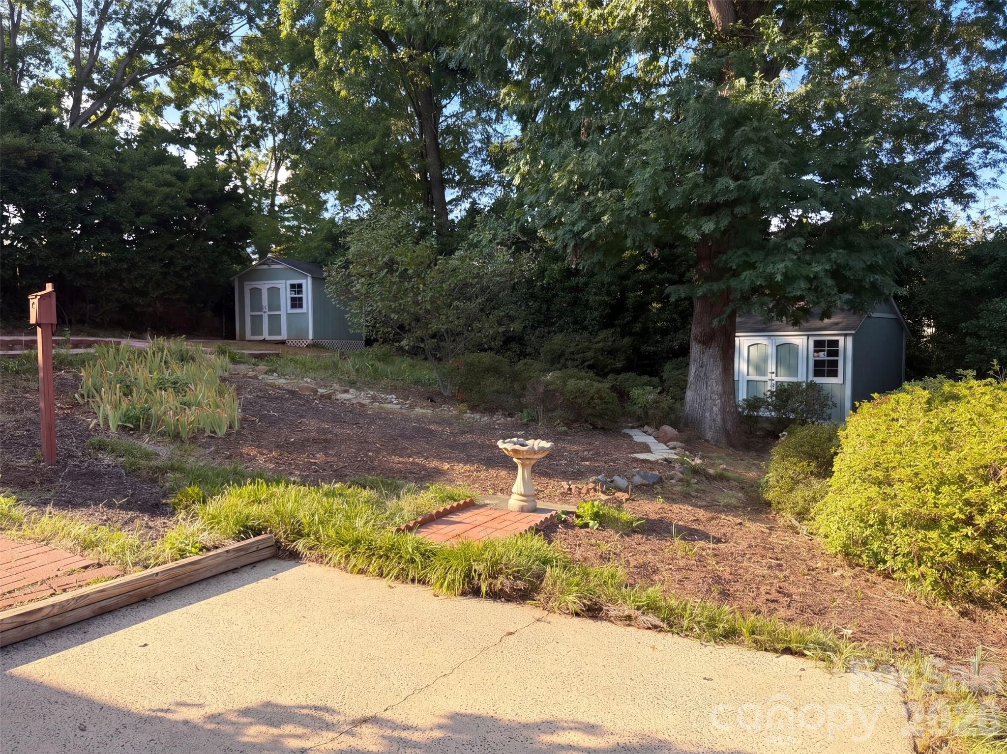 1030 Mclaughlin Drive — Charlotte