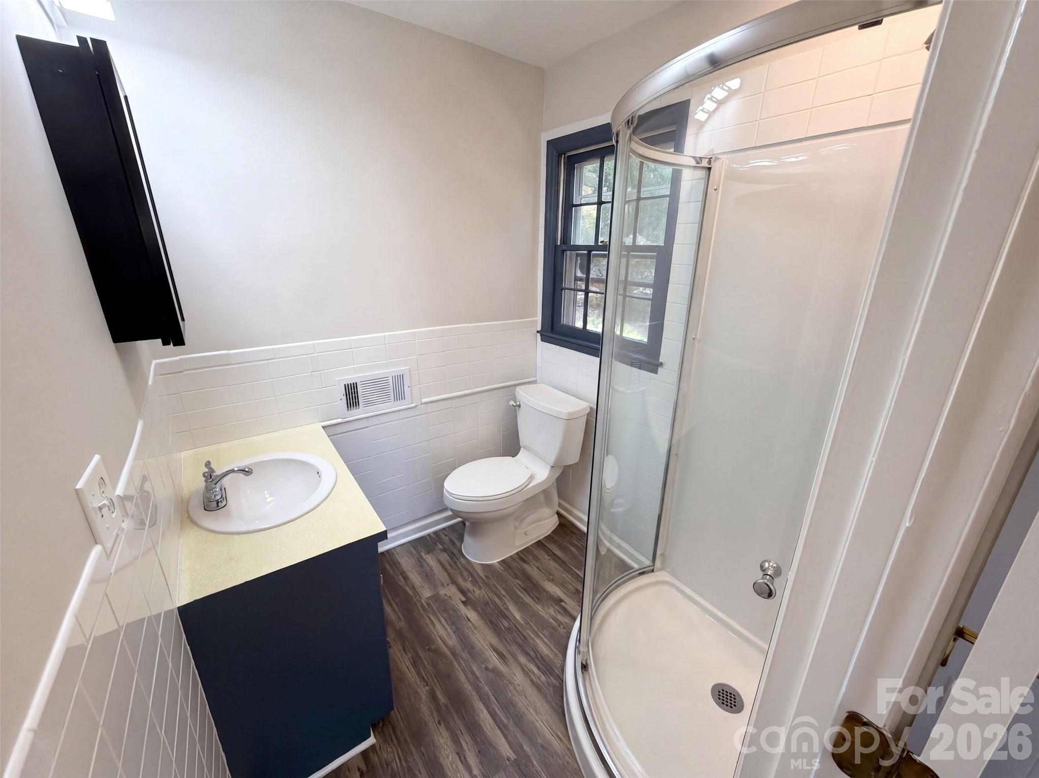 1030 Mclaughlin Drive — Charlotte