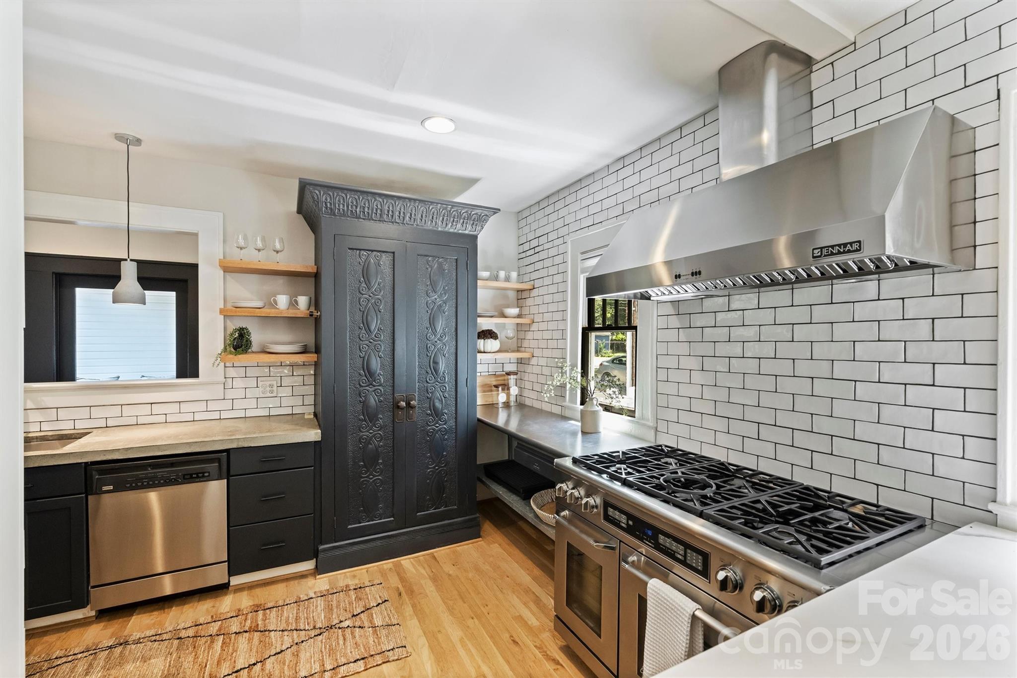 1720 Thomas Avenue — Charlotte