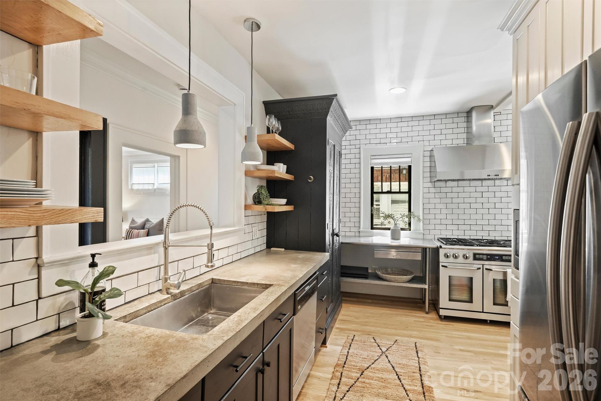 1720 Thomas Avenue — Charlotte