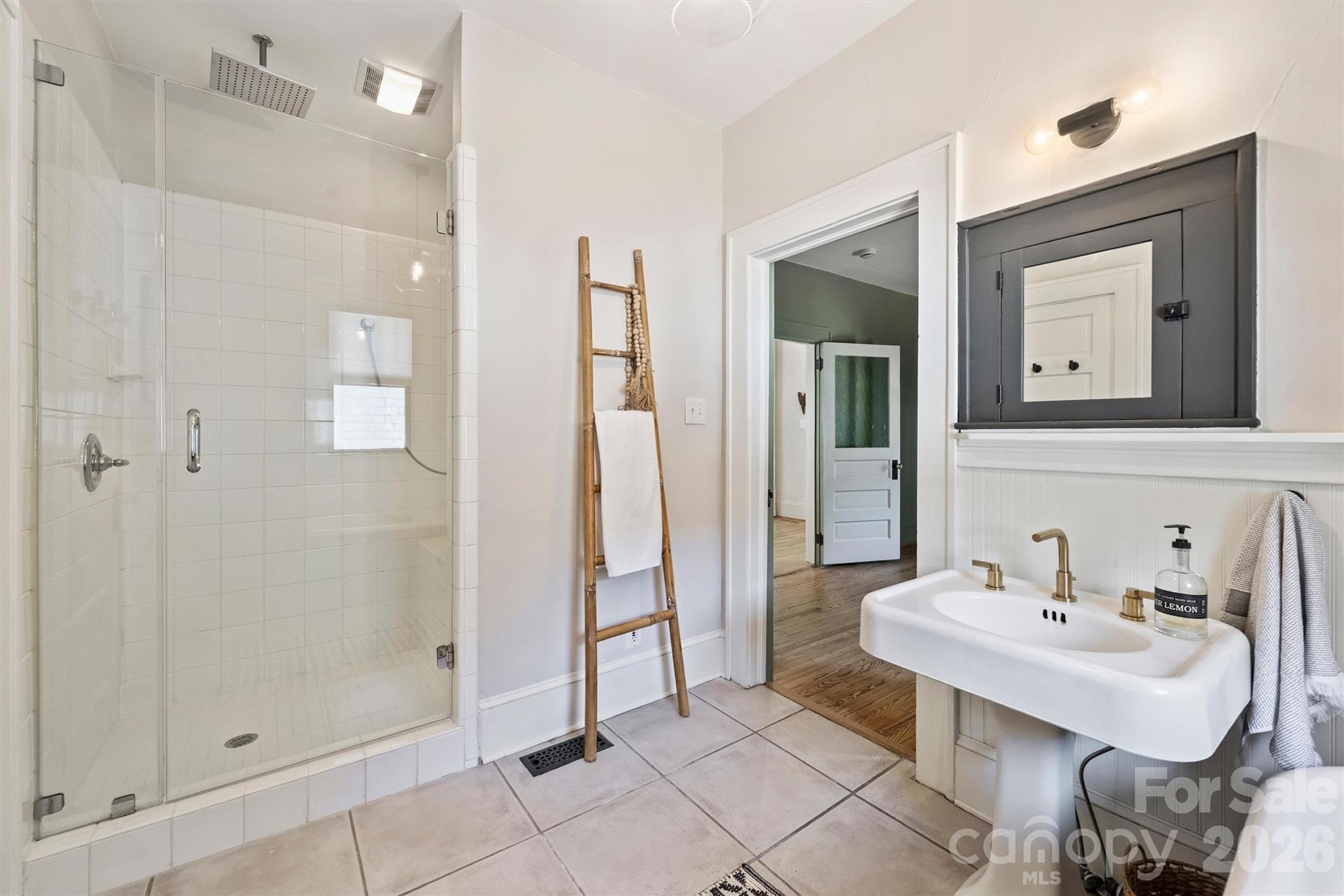 1720 Thomas Avenue — Charlotte