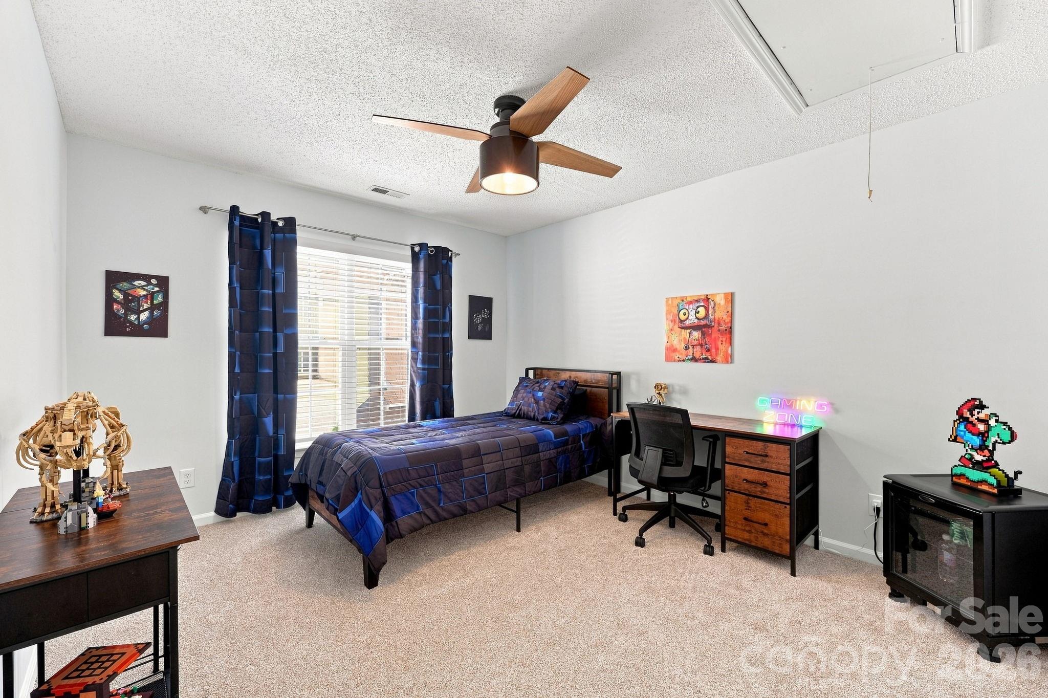 16215 Hollingbourne Road — Huntersville