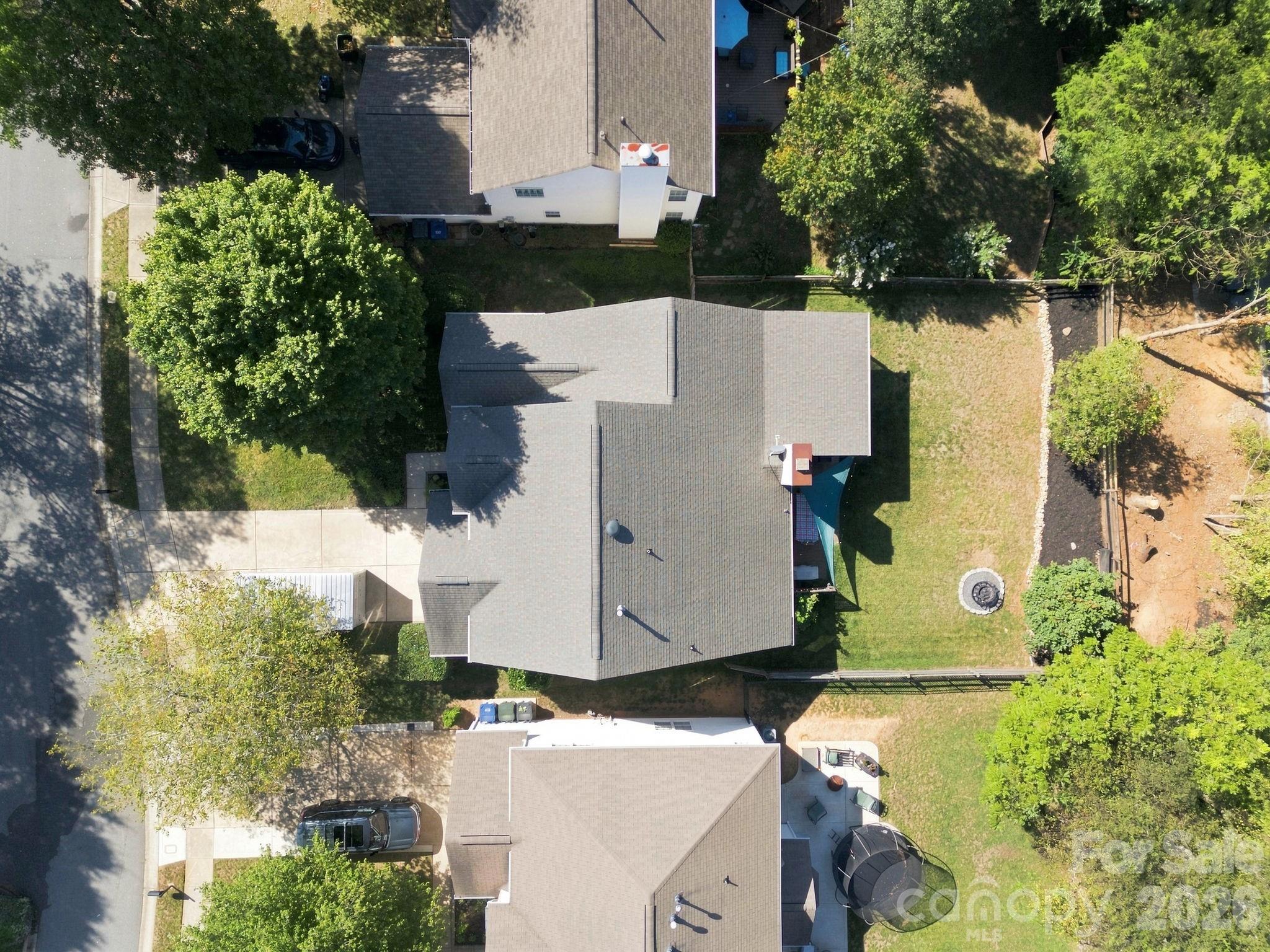 16215 Hollingbourne Road — Huntersville