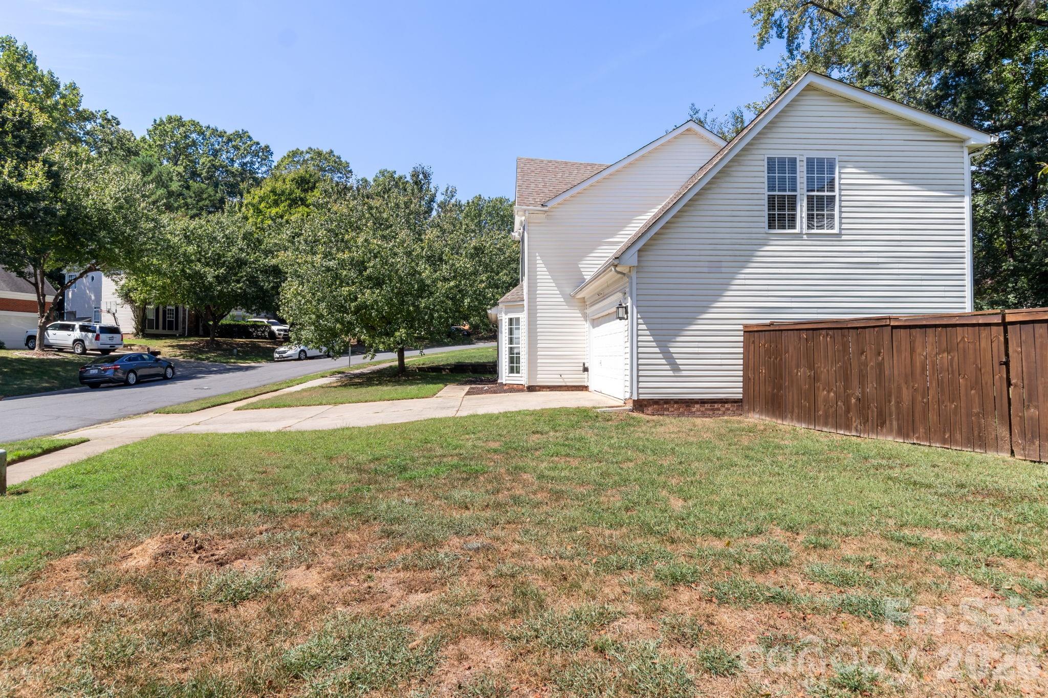 13910 Hatton Cross Drive — Charlotte