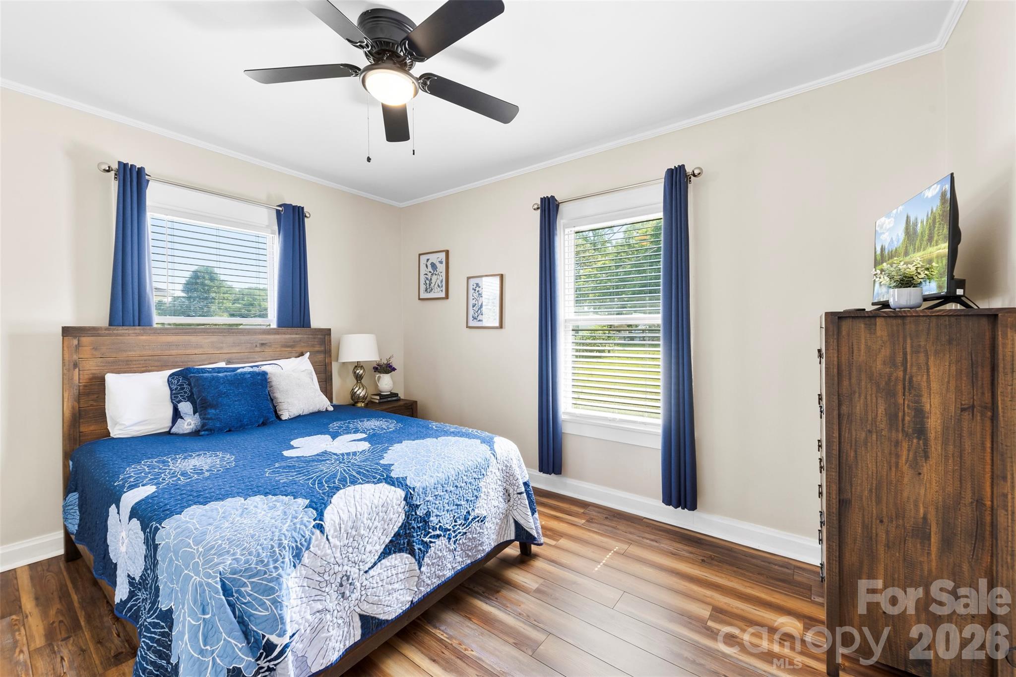 1525 Perfection Avenue — Belmont