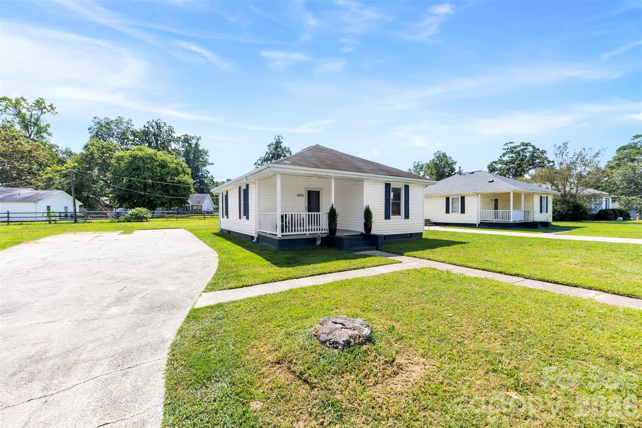 1525 Perfection Avenue — Belmont