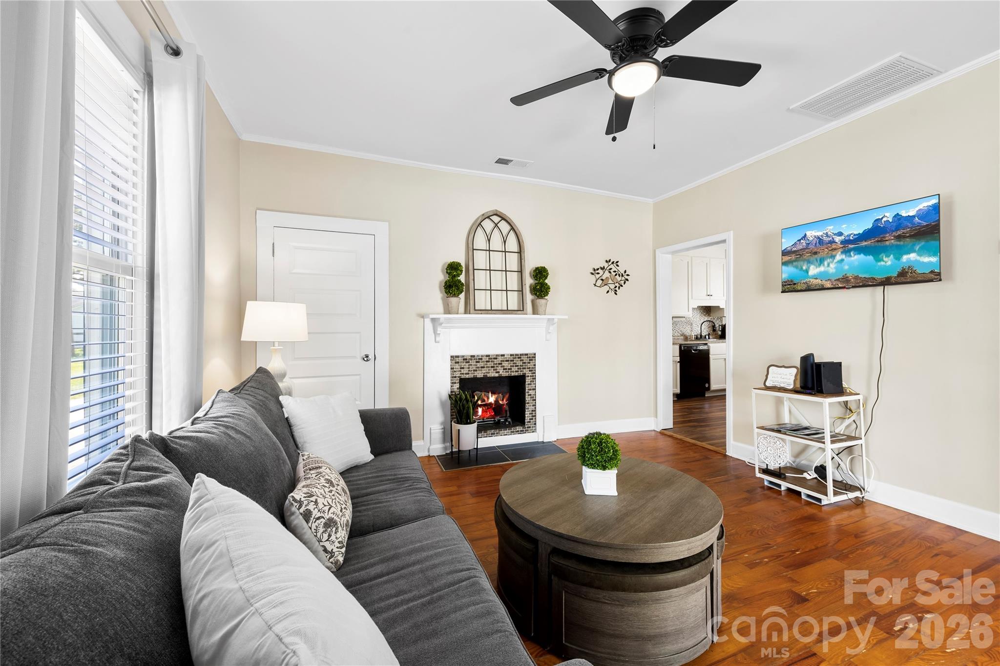 1525 Perfection Avenue — Belmont