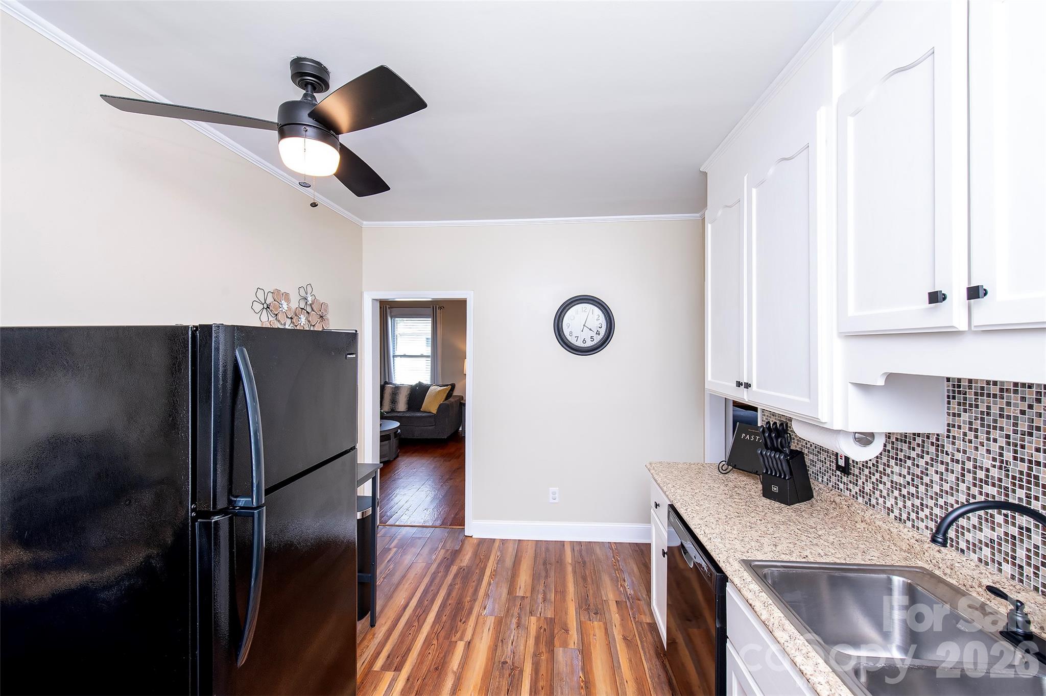 1525 Perfection Avenue — Belmont