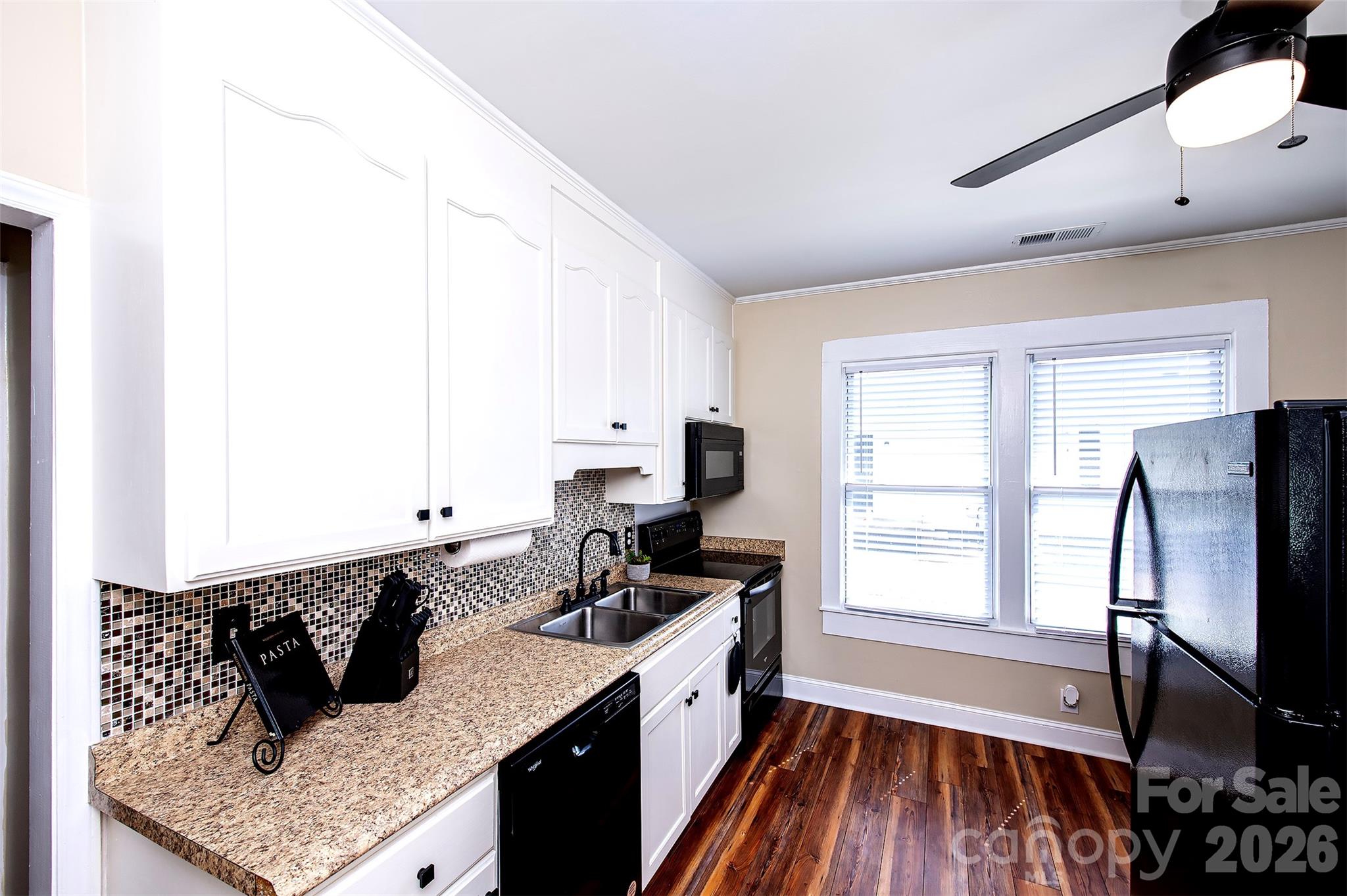 1525 Perfection Avenue — Belmont