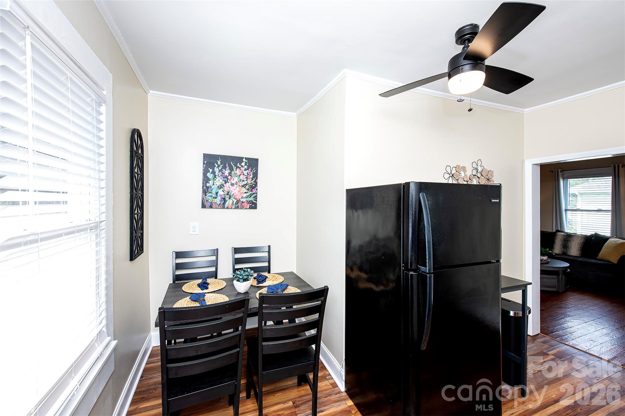1525 Perfection Avenue — Belmont