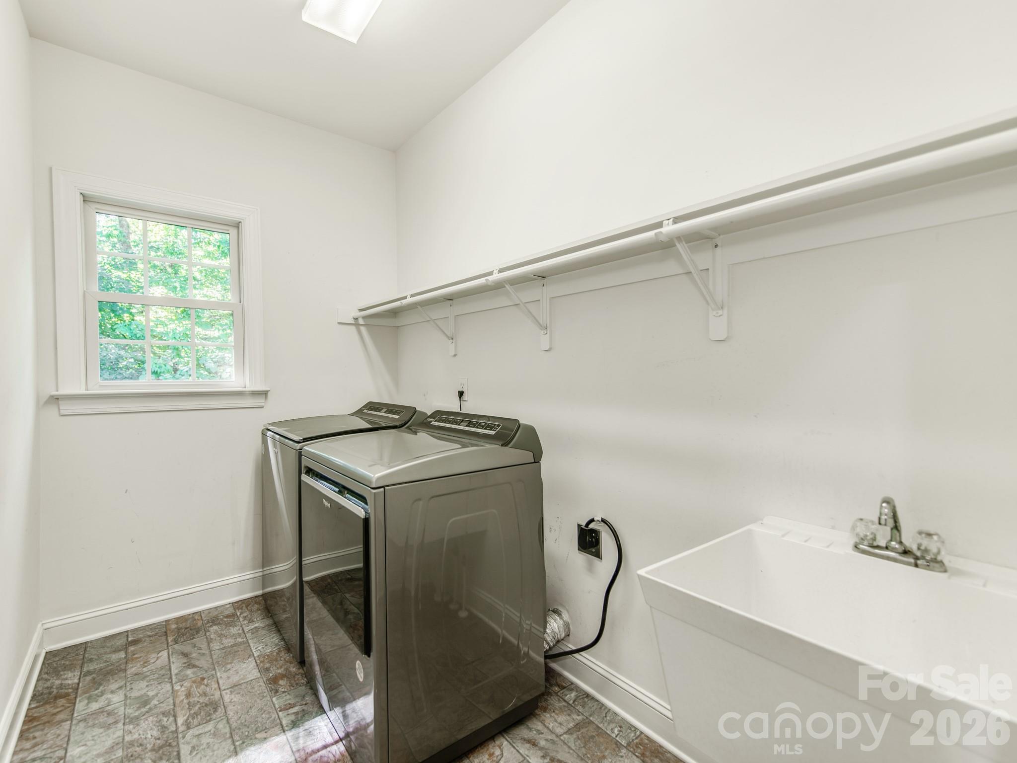 10145 Stewarton Lane NW — Charlotte