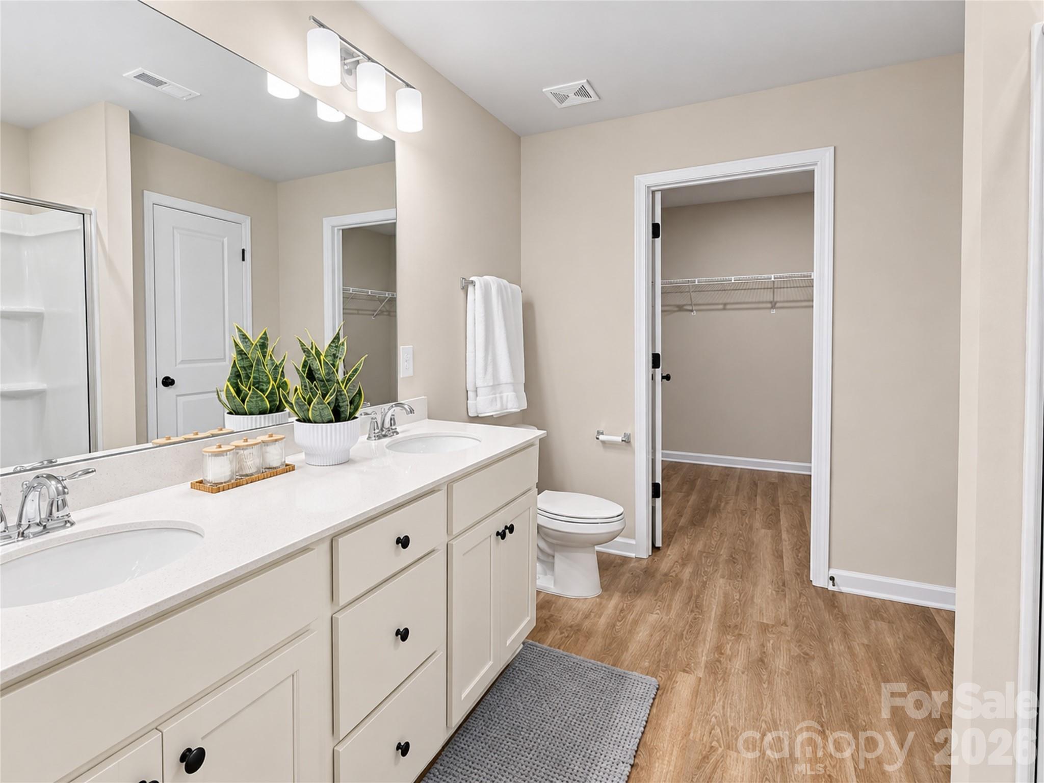 2220 Dardan Woods Drive — Charlotte